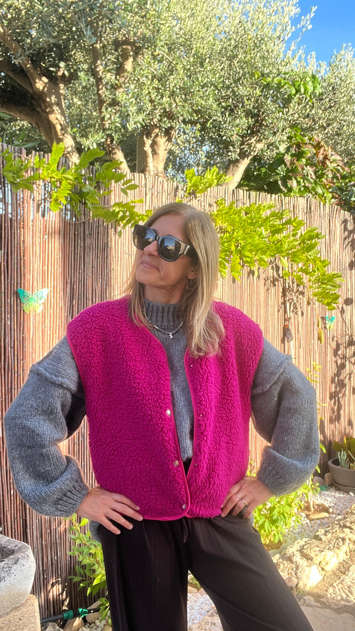 VESTE ROSE FUCHSIA SANS MANCHES « MOUMOUTE »
