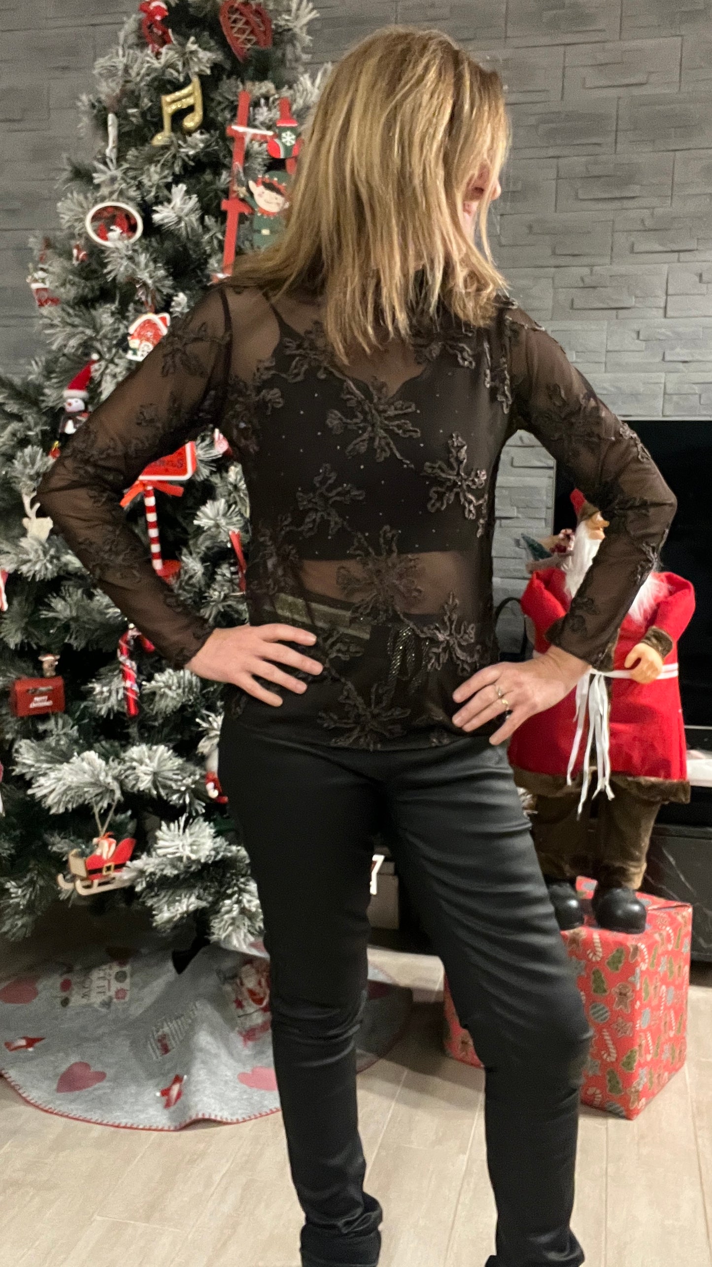 TOP CHOCOLAT EN DENTELLE MANCHES LONGUES