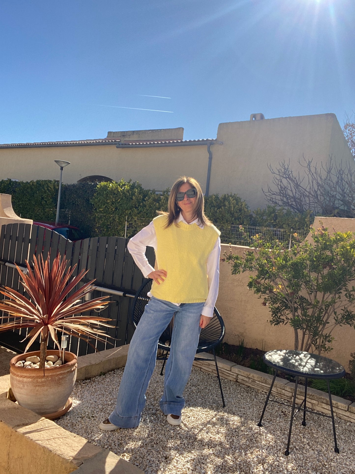 Pull jaune sans manches "Zoé"