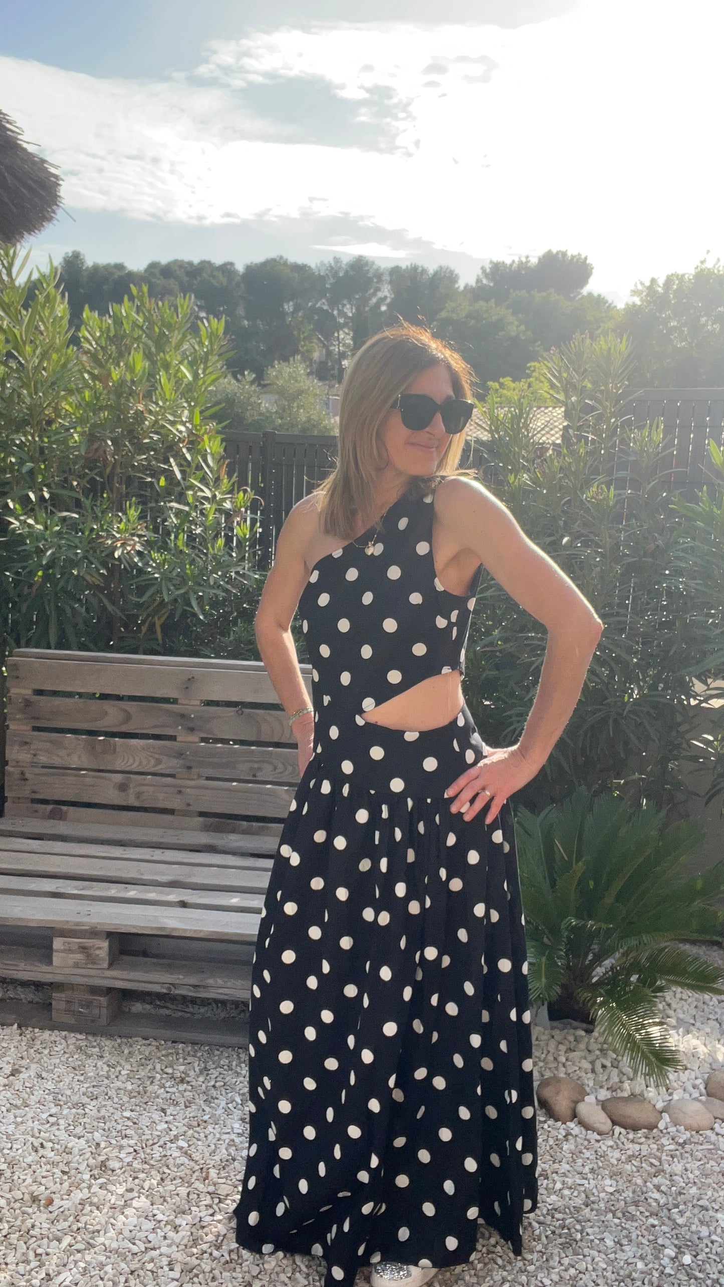 ROBE NOIRE A POIS BLANC POPELINE