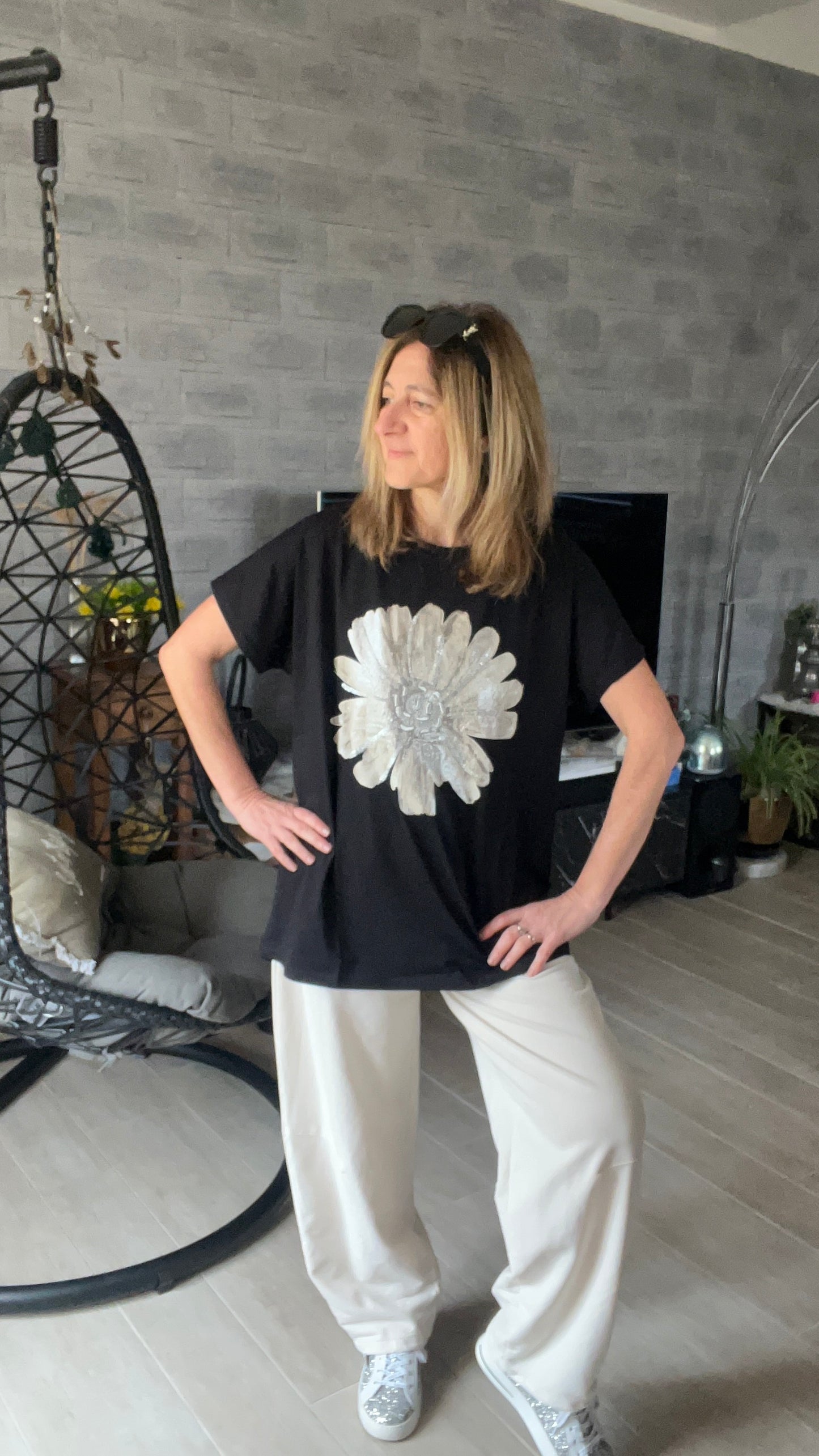 TEE-SHIRT TUNIQUE NOIR "MARGUERITE"