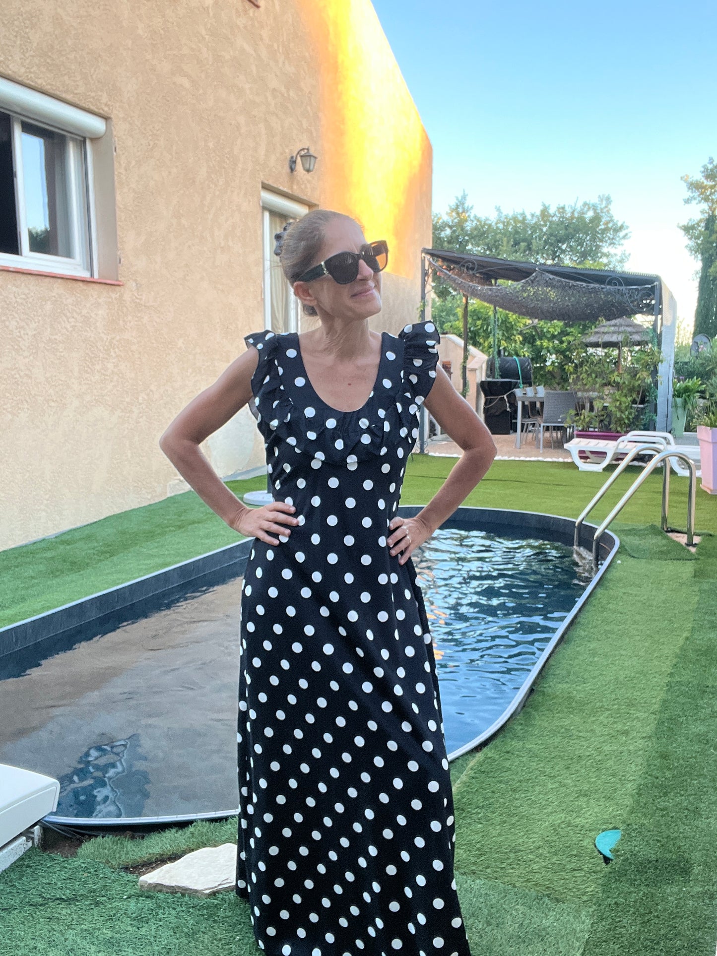 ROBE LONGUE NOIR A POIS BLANC