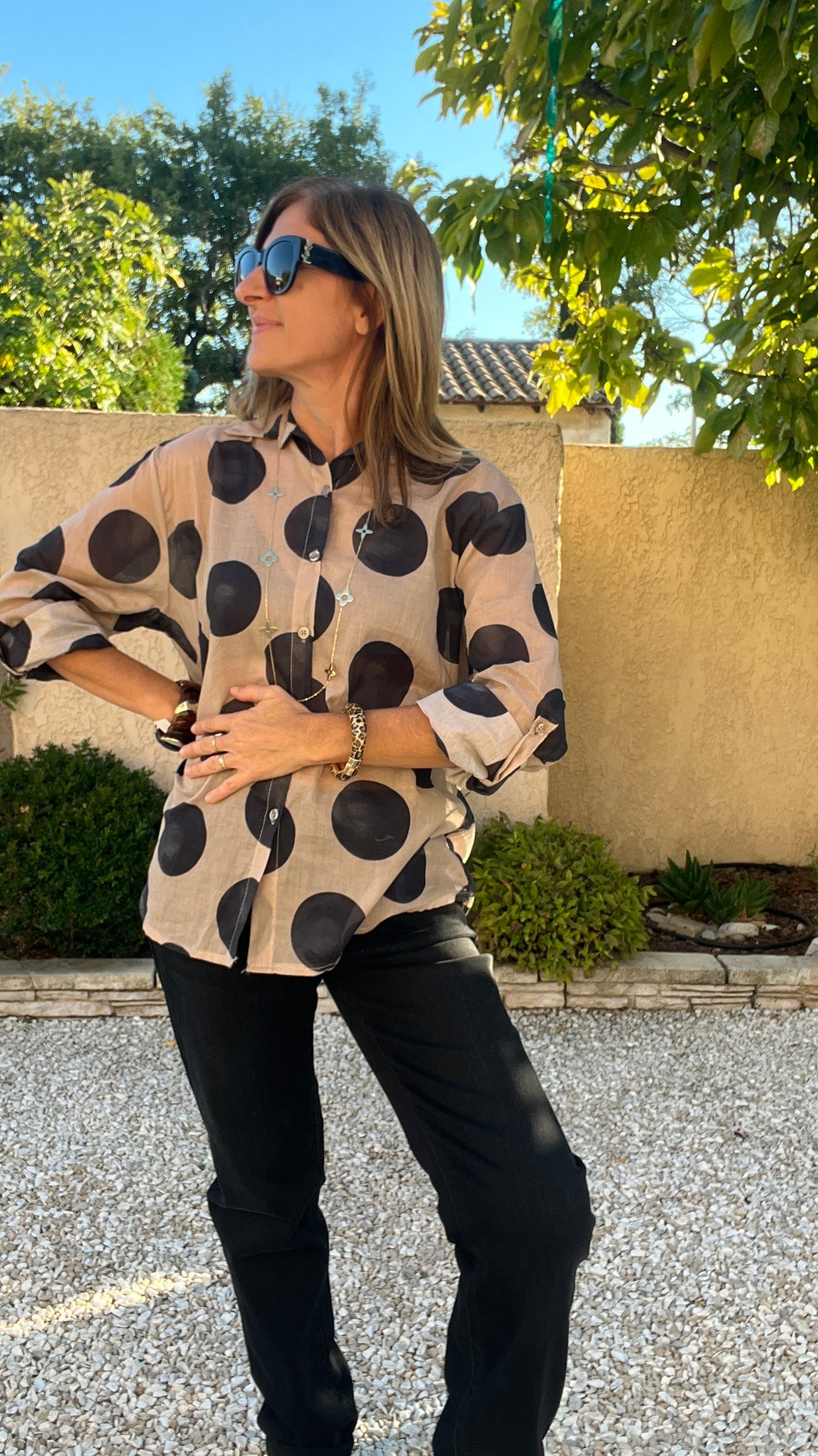 CHEMISIER  BEIGE "A POIS NOIR"