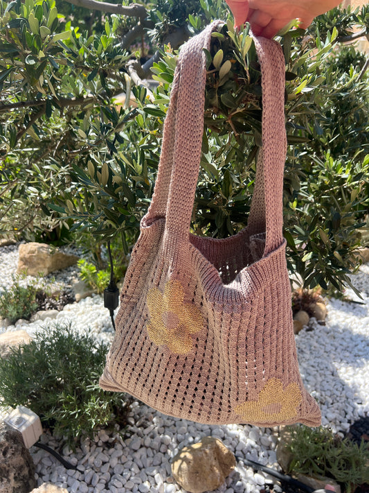 Sac beige au crochet "fleurs dorées"