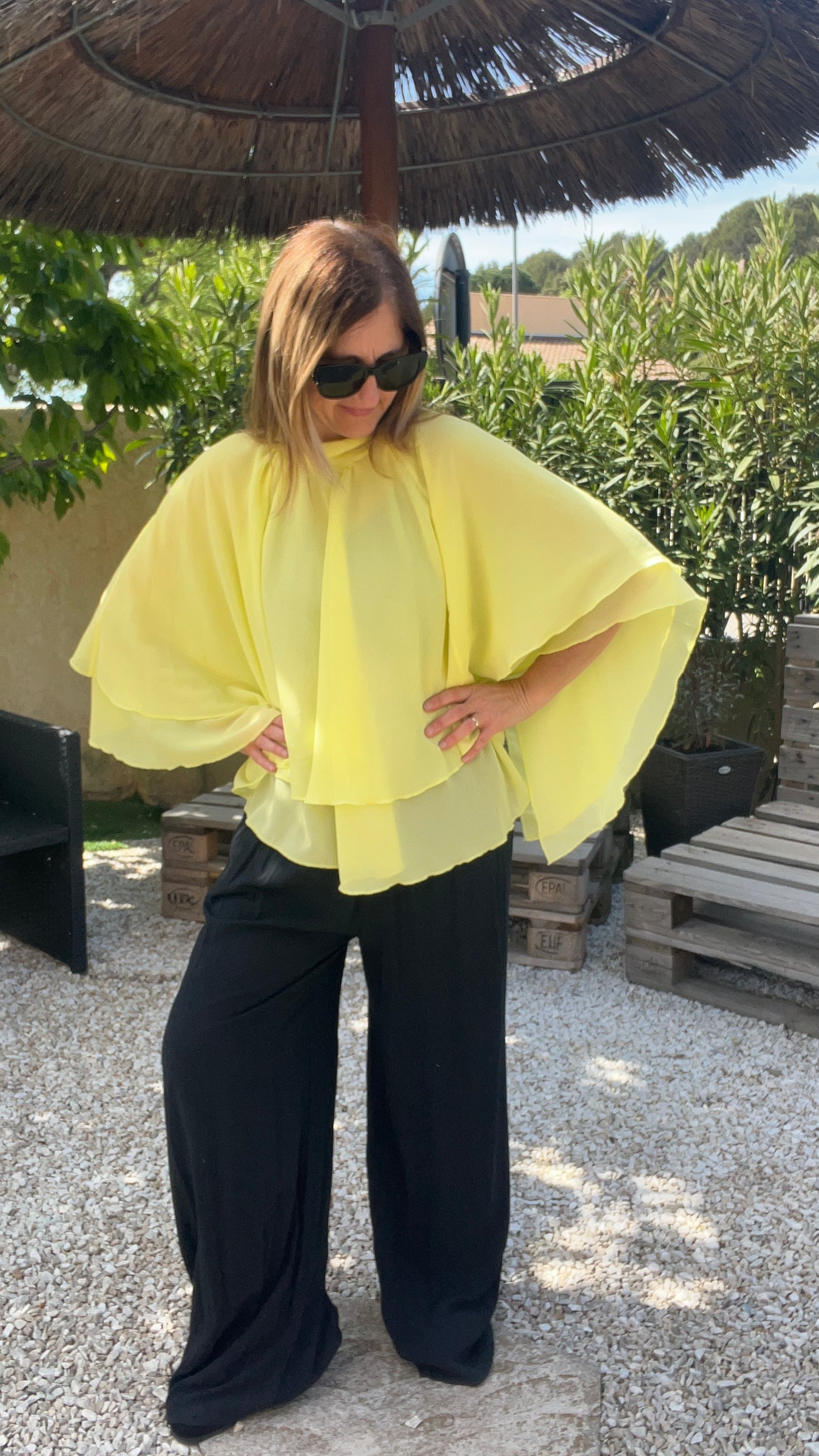 CAPE JAUNE