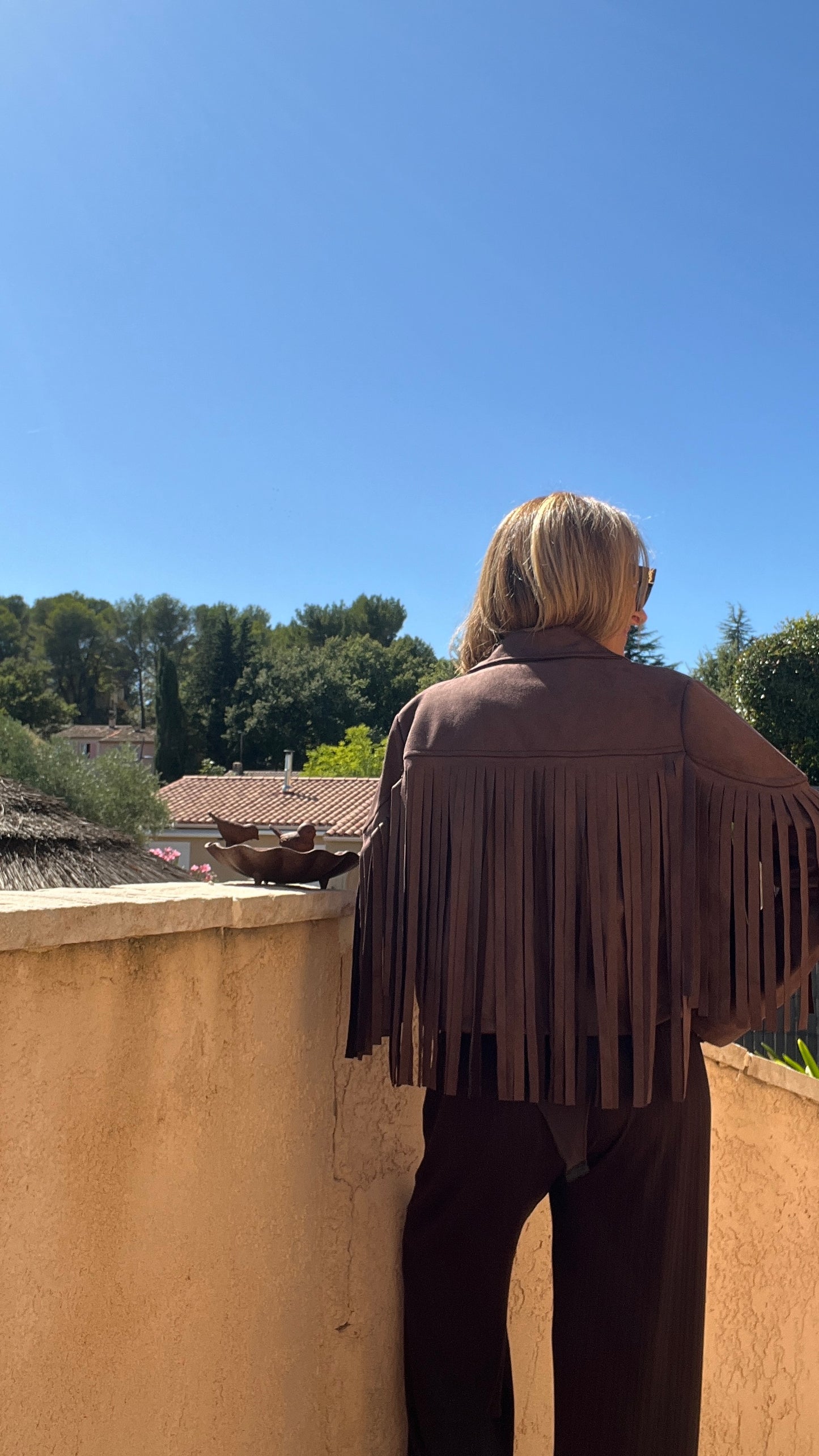 VESTE A FRANGES CHOCOLAT "SUEDINE"