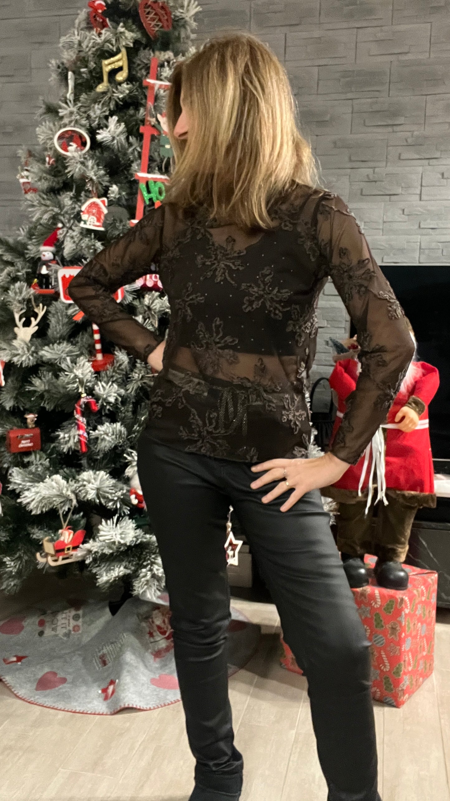 TOP CHOCOLAT EN DENTELLE MANCHES LONGUES