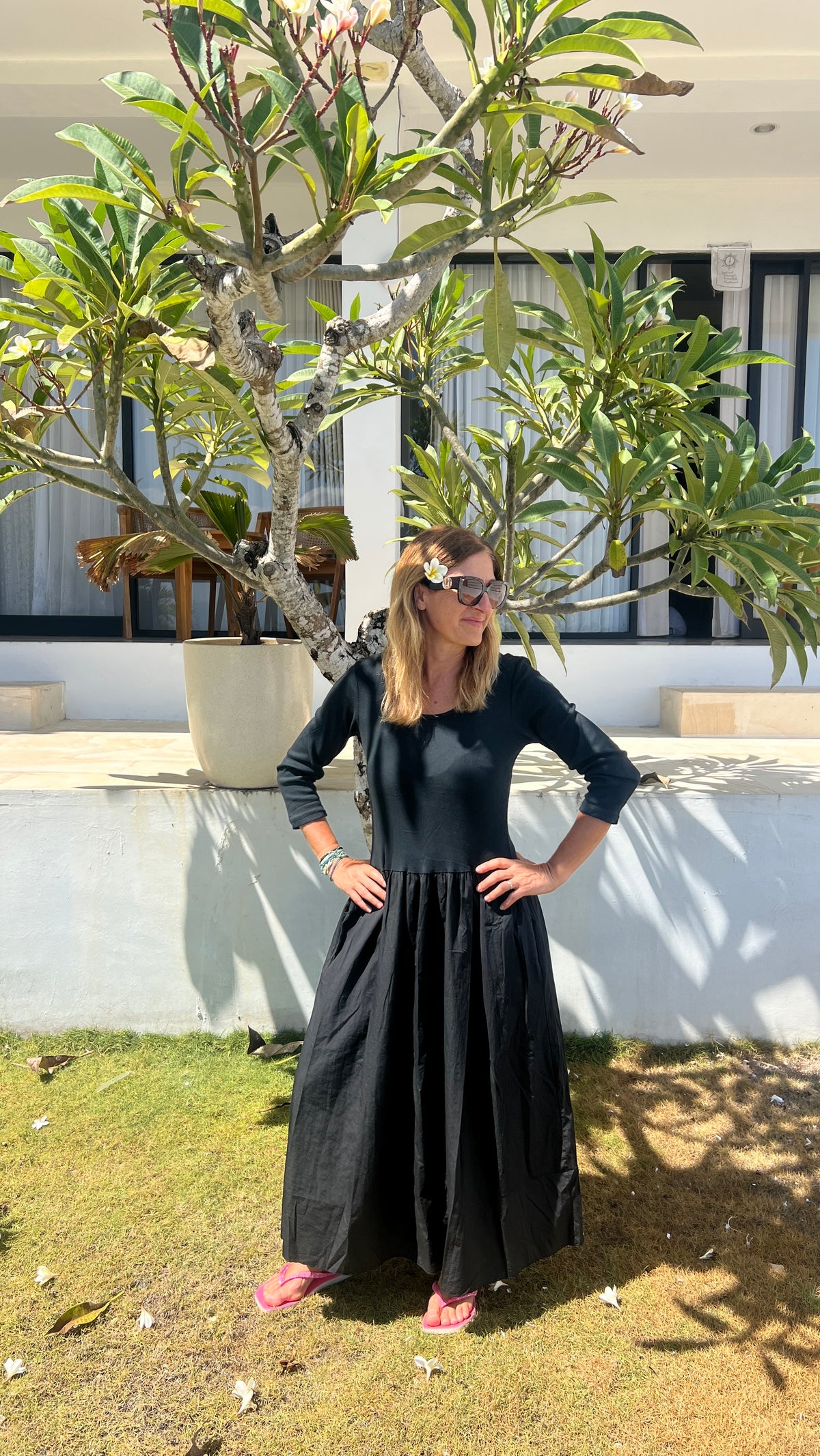 ROBE NOIRE LONGUE MANCHES LONGUES