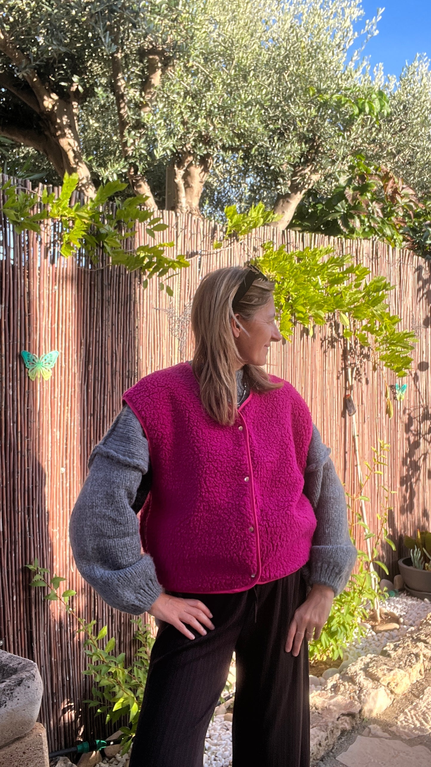 VESTE ROSE FUCHSIA SANS MANCHES « MOUMOUTE »