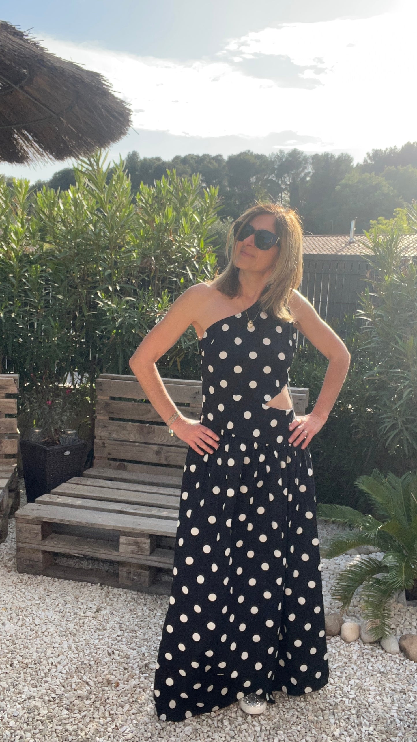 ROBE NOIRE A POIS BLANC POPELINE
