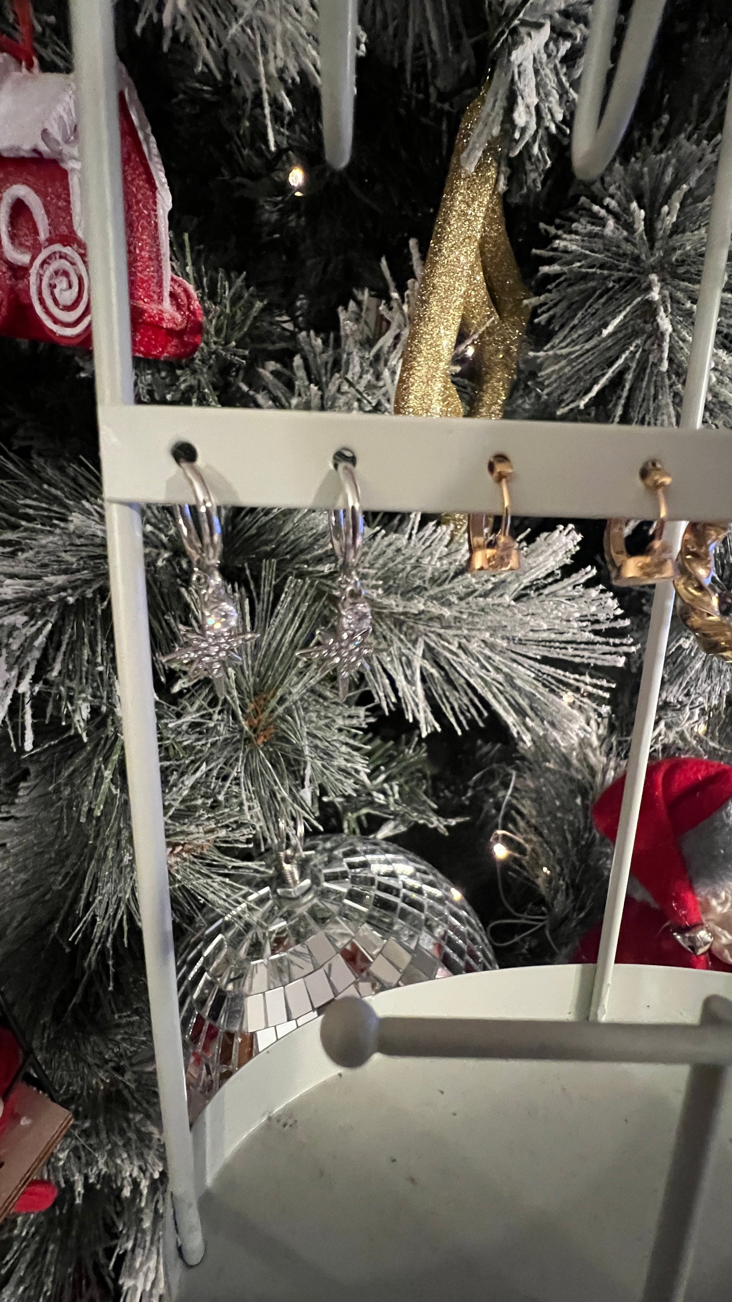 ANNEAUX DORES COEURS ROSE POUDRES