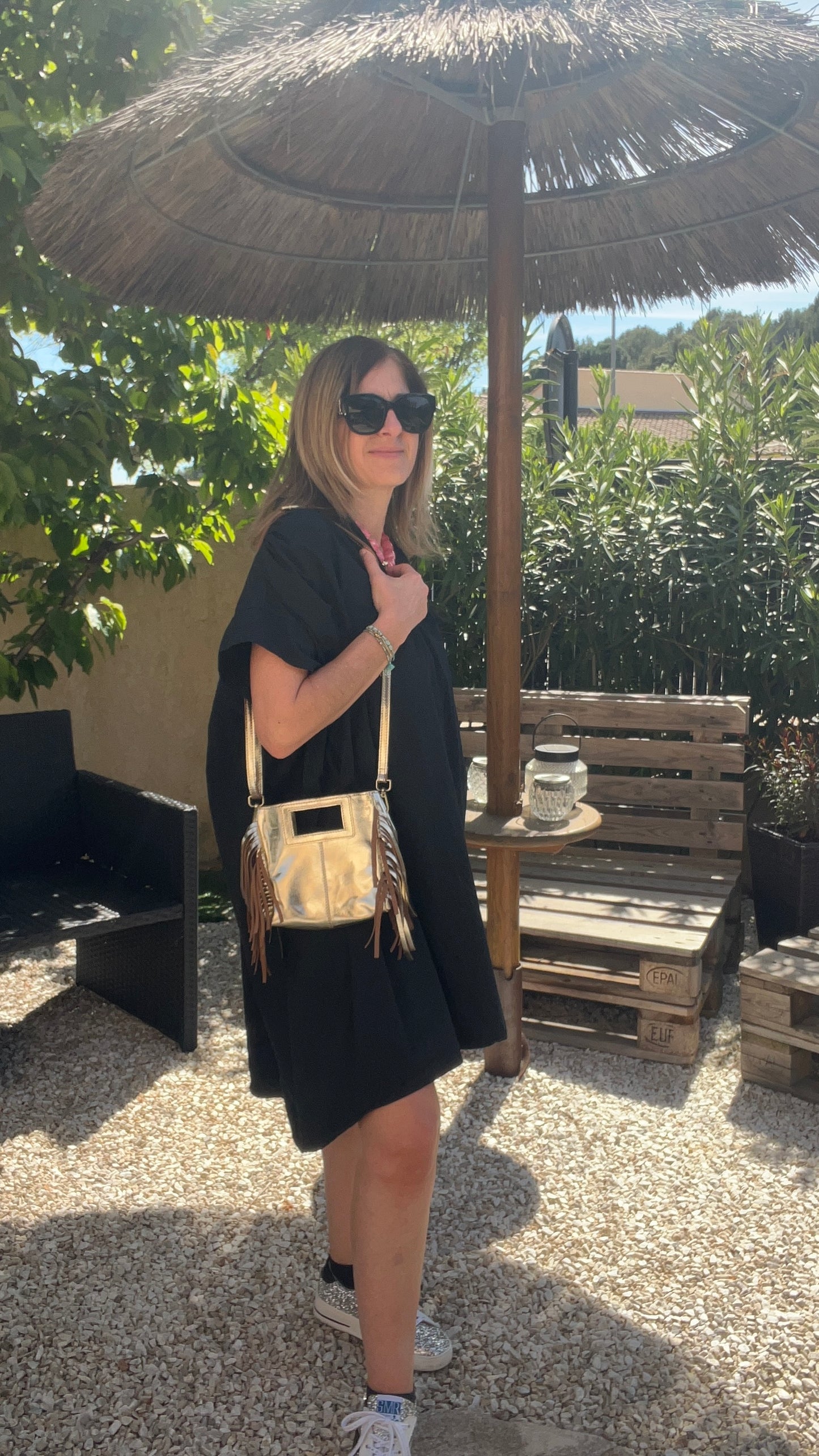 PETIT SAC EN CUIR DORE A FRANGES