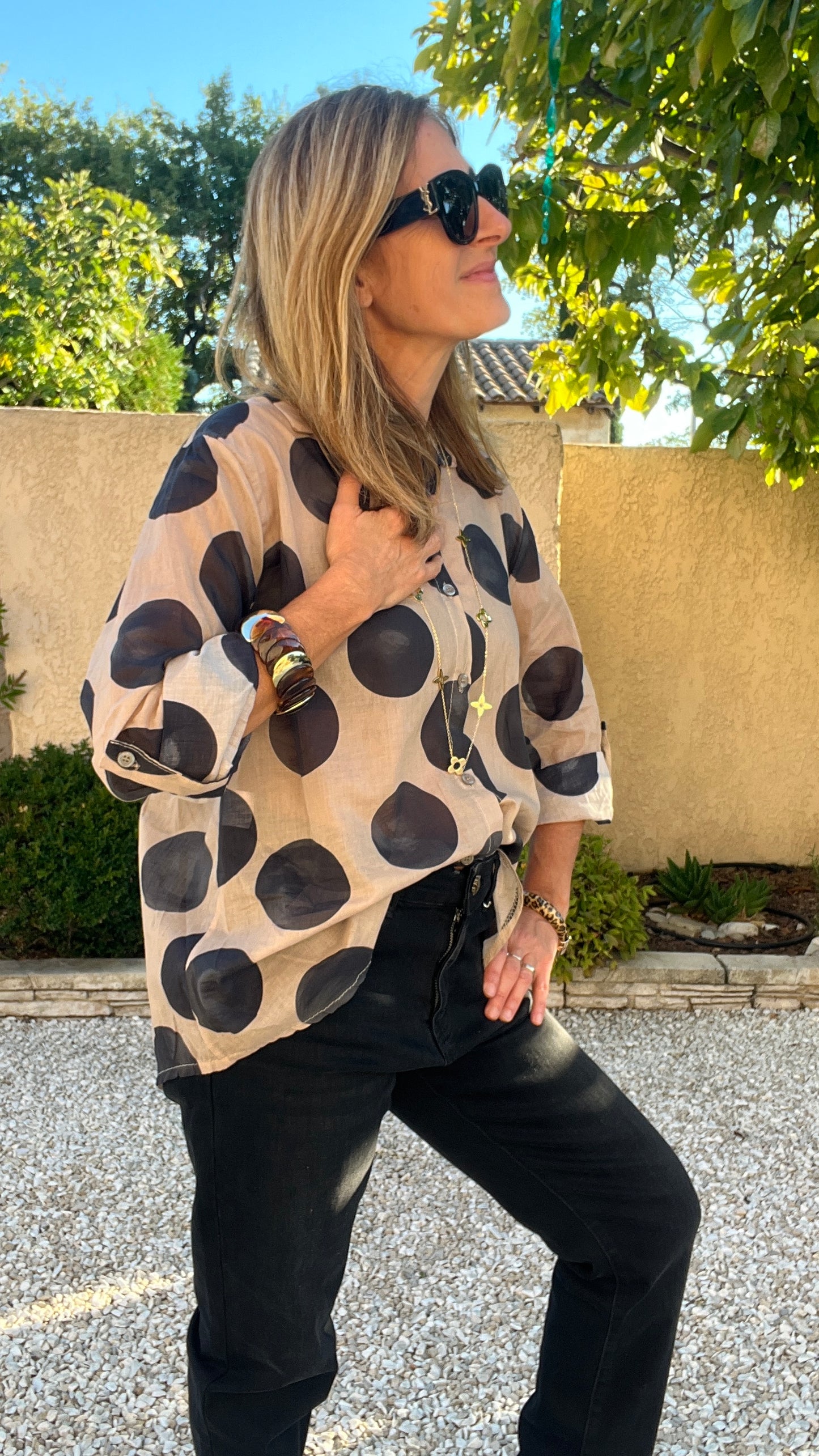 CHEMISIER  BEIGE "A POIS NOIR"