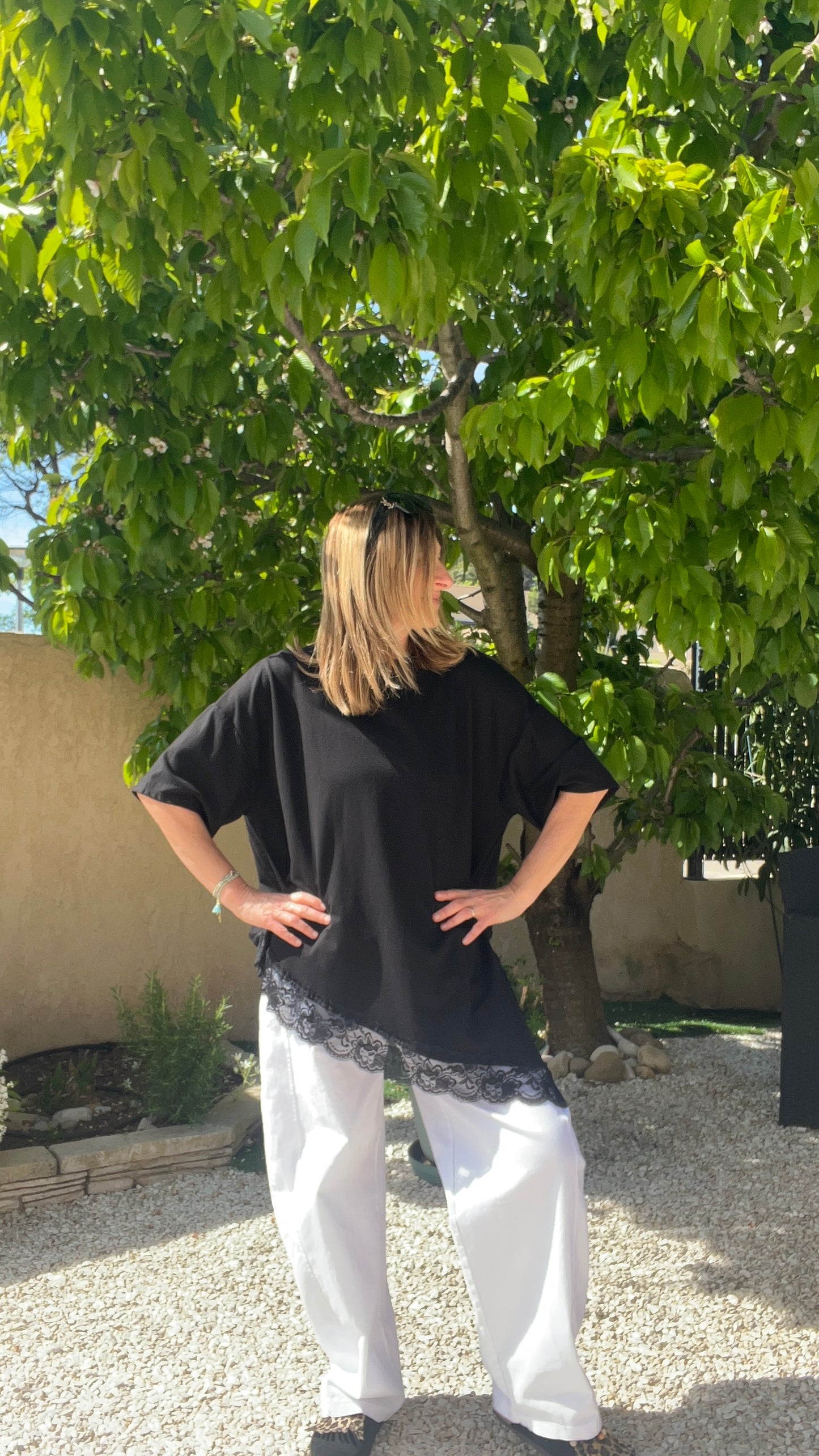 TEE-SHIRT DENTELLE NOIR