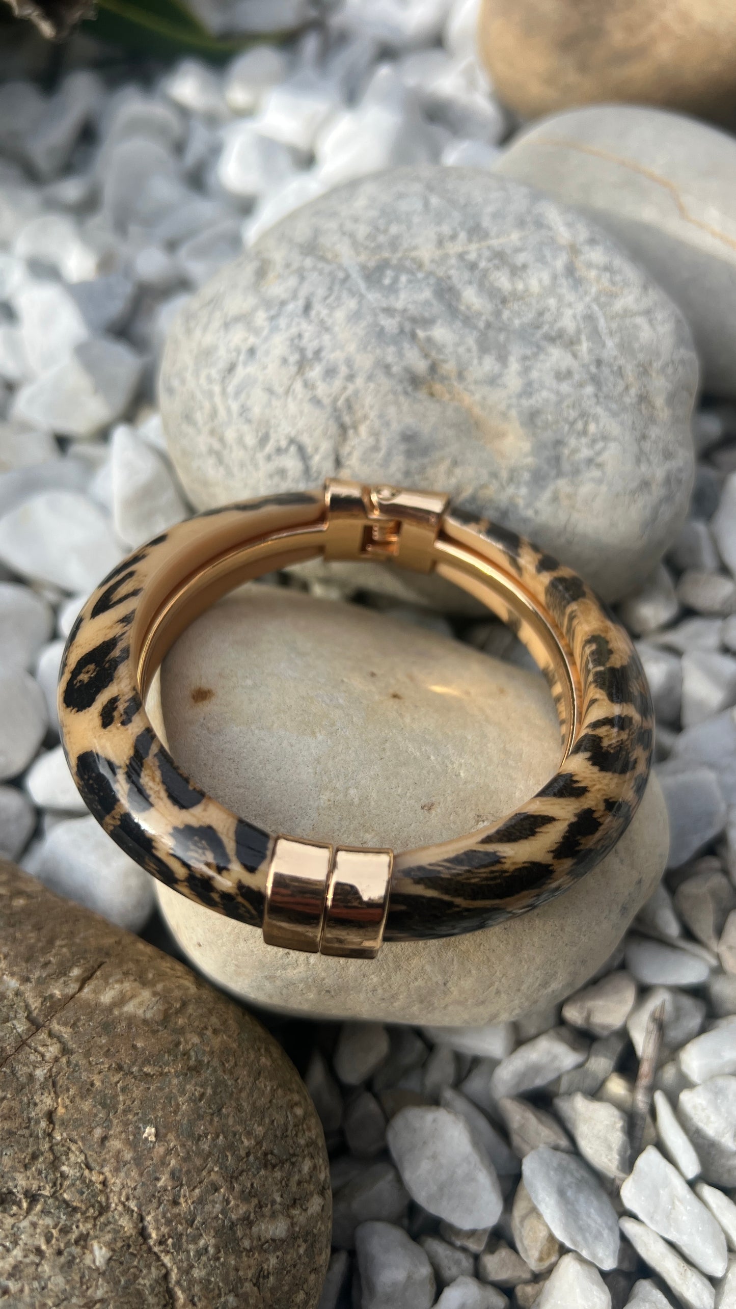 BRACELET LEOPARD AIMANTEE