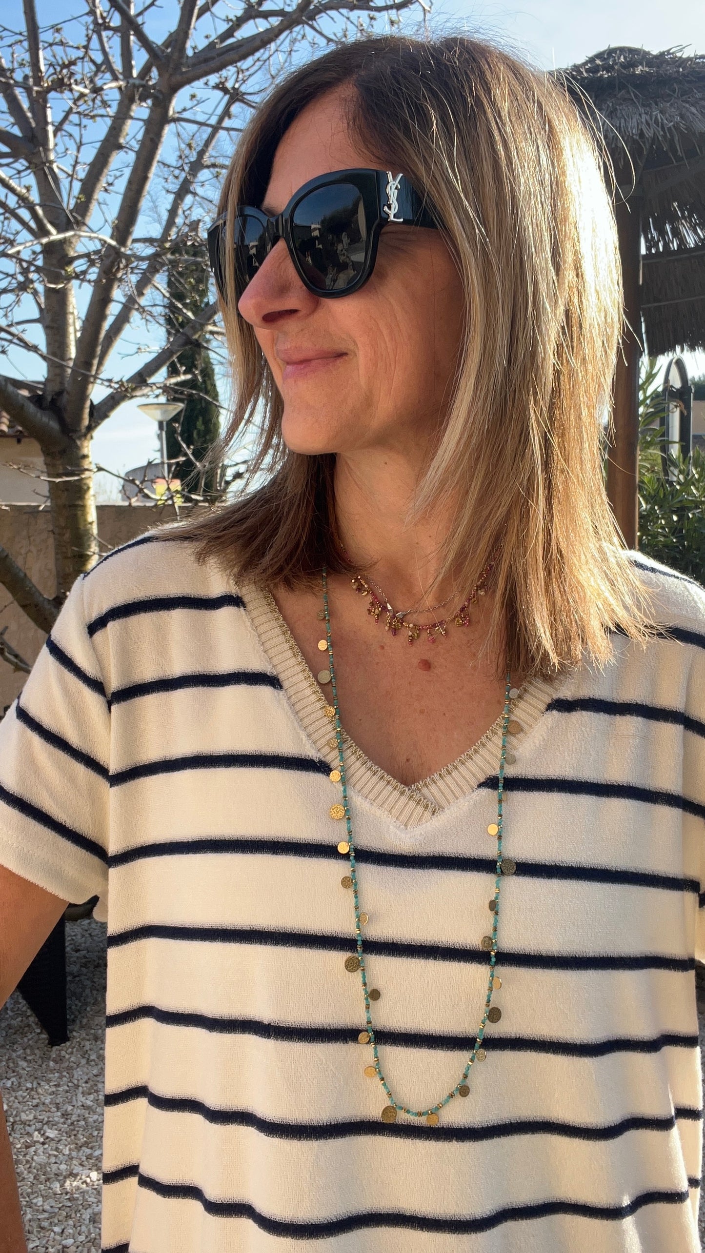 SAUTOIR BLEU TURQUOISE & MINIS PIECES DOREES "HABAHA"