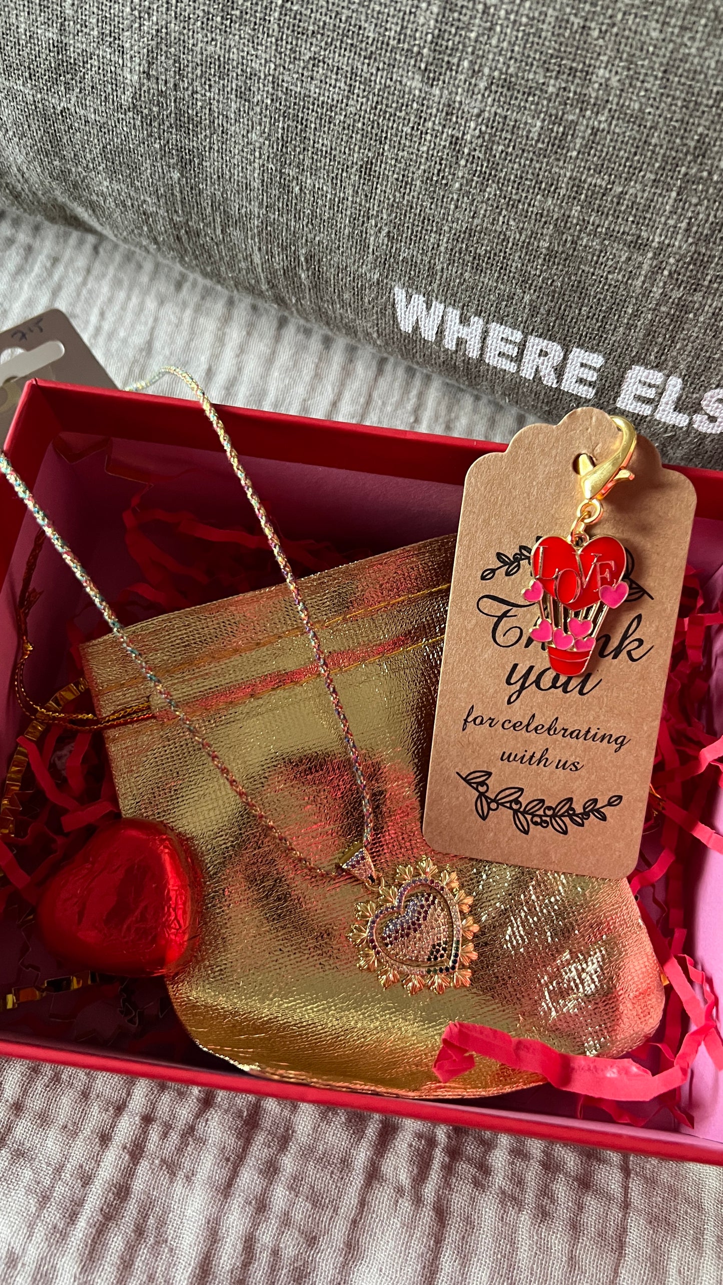 COLLIER DORE COEUR STRASS MULTICOLORE "HABAHA"