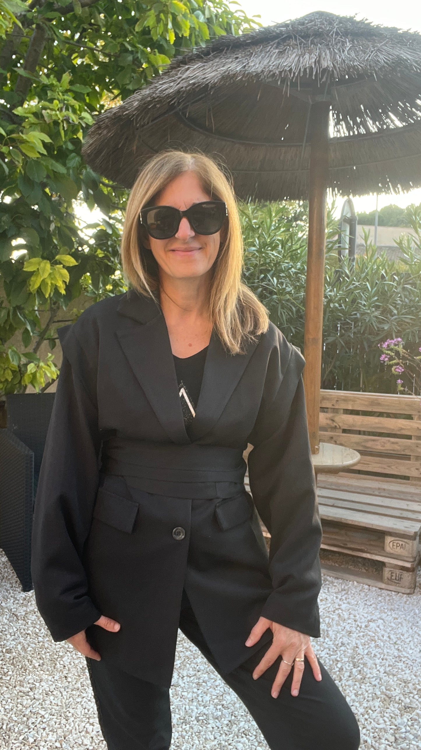 BLAZER NOIR CEINTURE