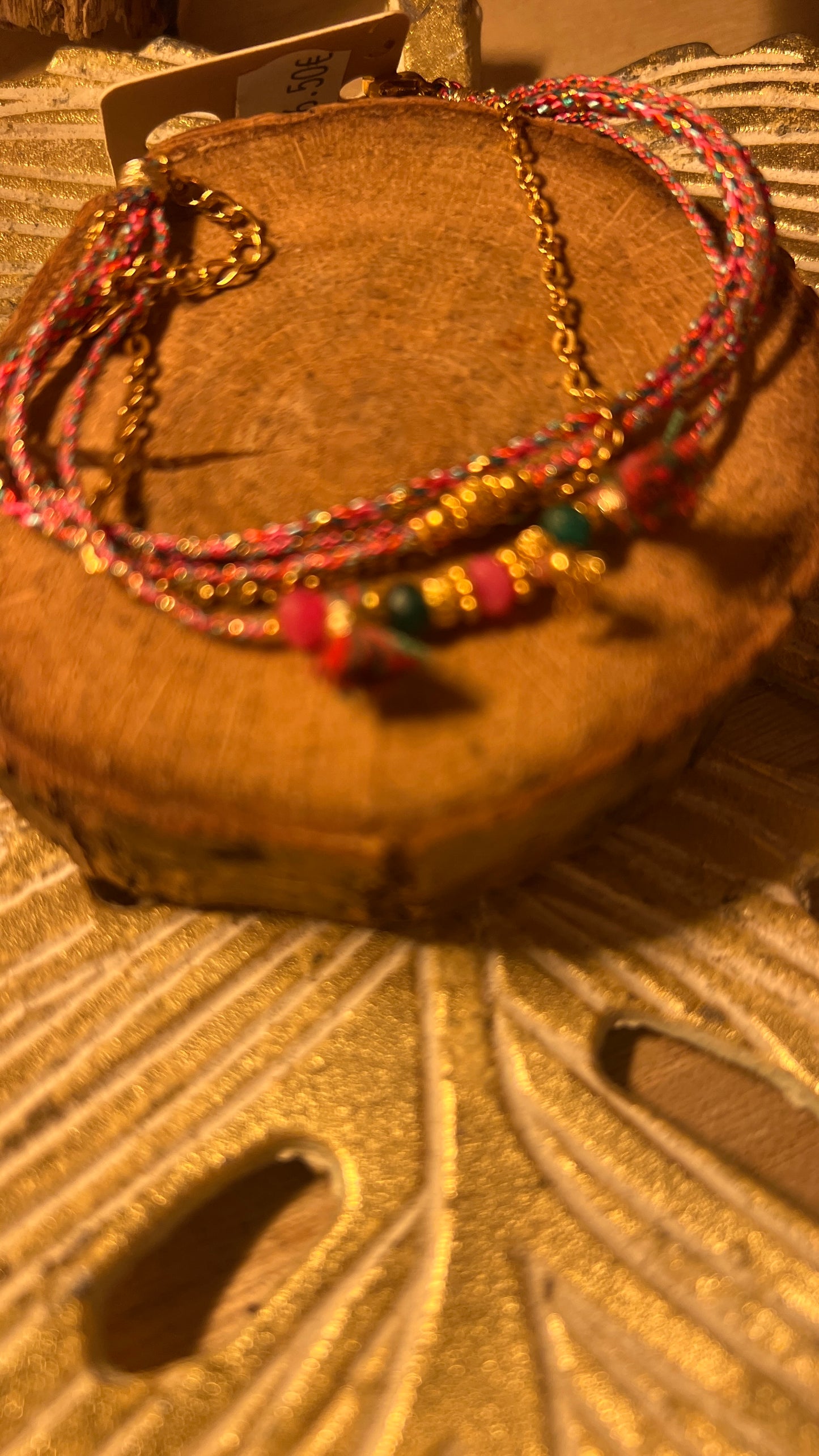 BRACELET TRIPLE CORDON & CHARMS/POMPONS ROSE/VERT "HABAHA"