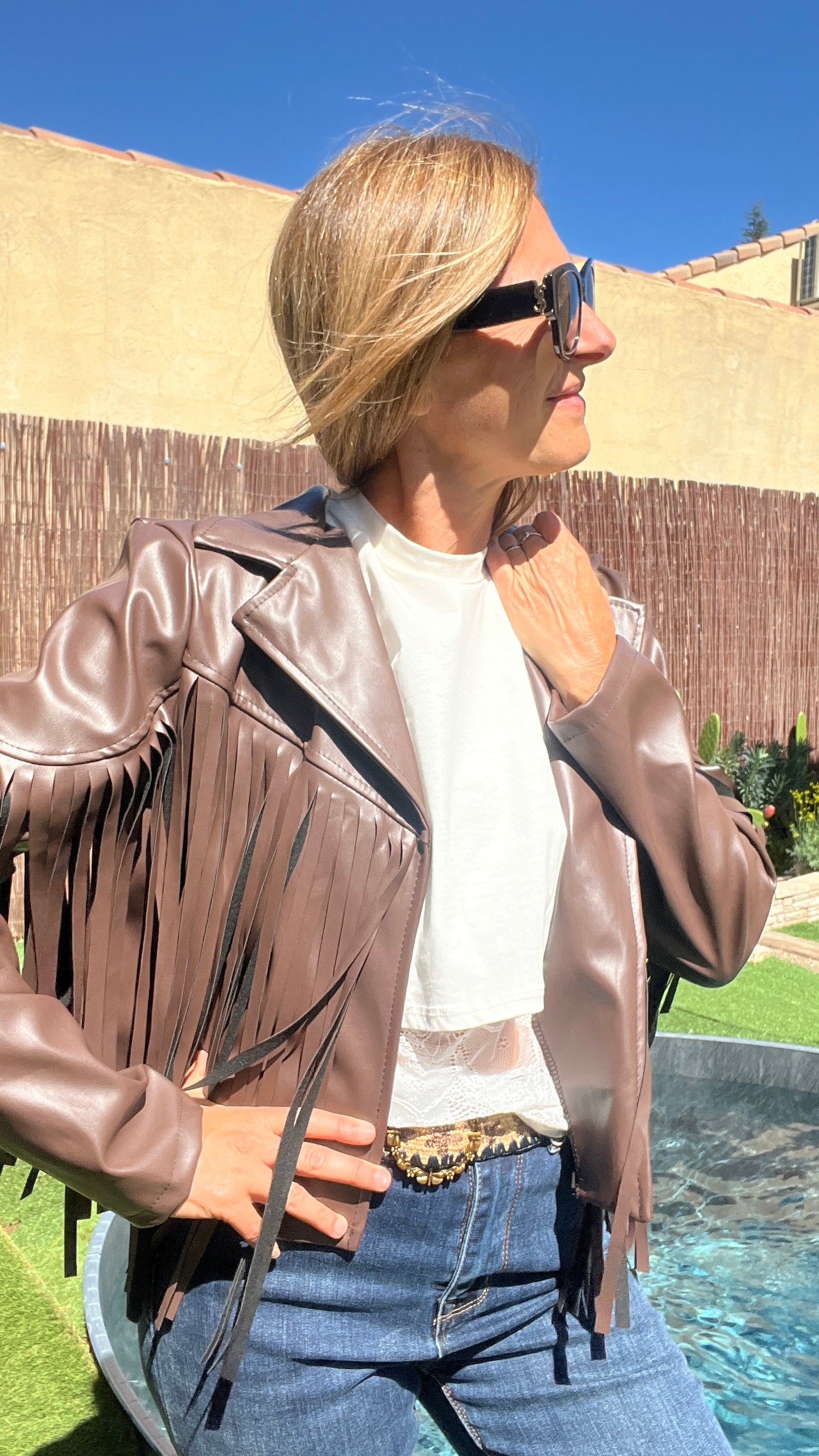 VESTE A FRANGES CHOCOLAT "SIMILICUIR"