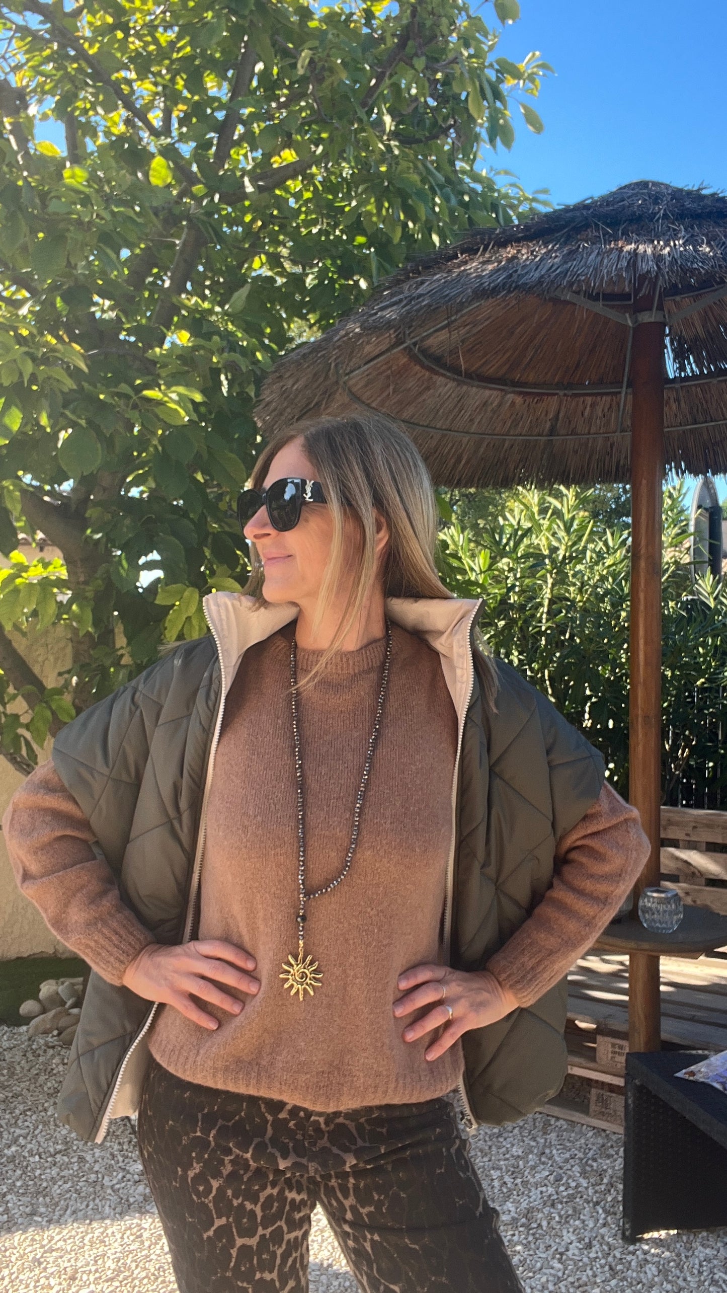 SAUTOIR EN PERLES "SOLEIL"