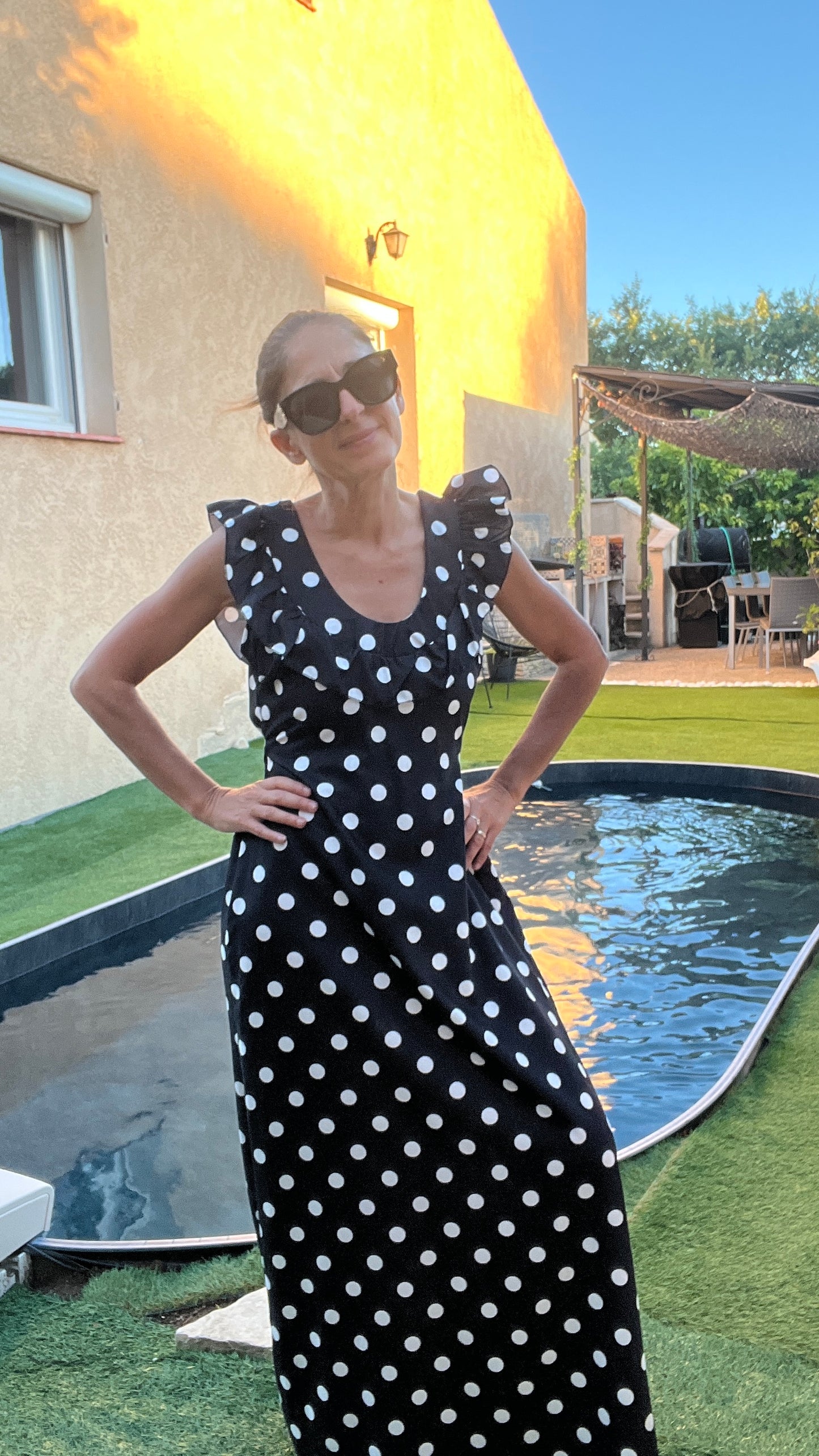 ROBE LONGUE NOIR A POIS BLANC