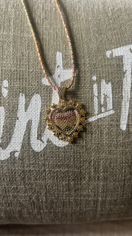 COLLIER DORE COEUR STRASS MULTICOLORE "HABAHA"
