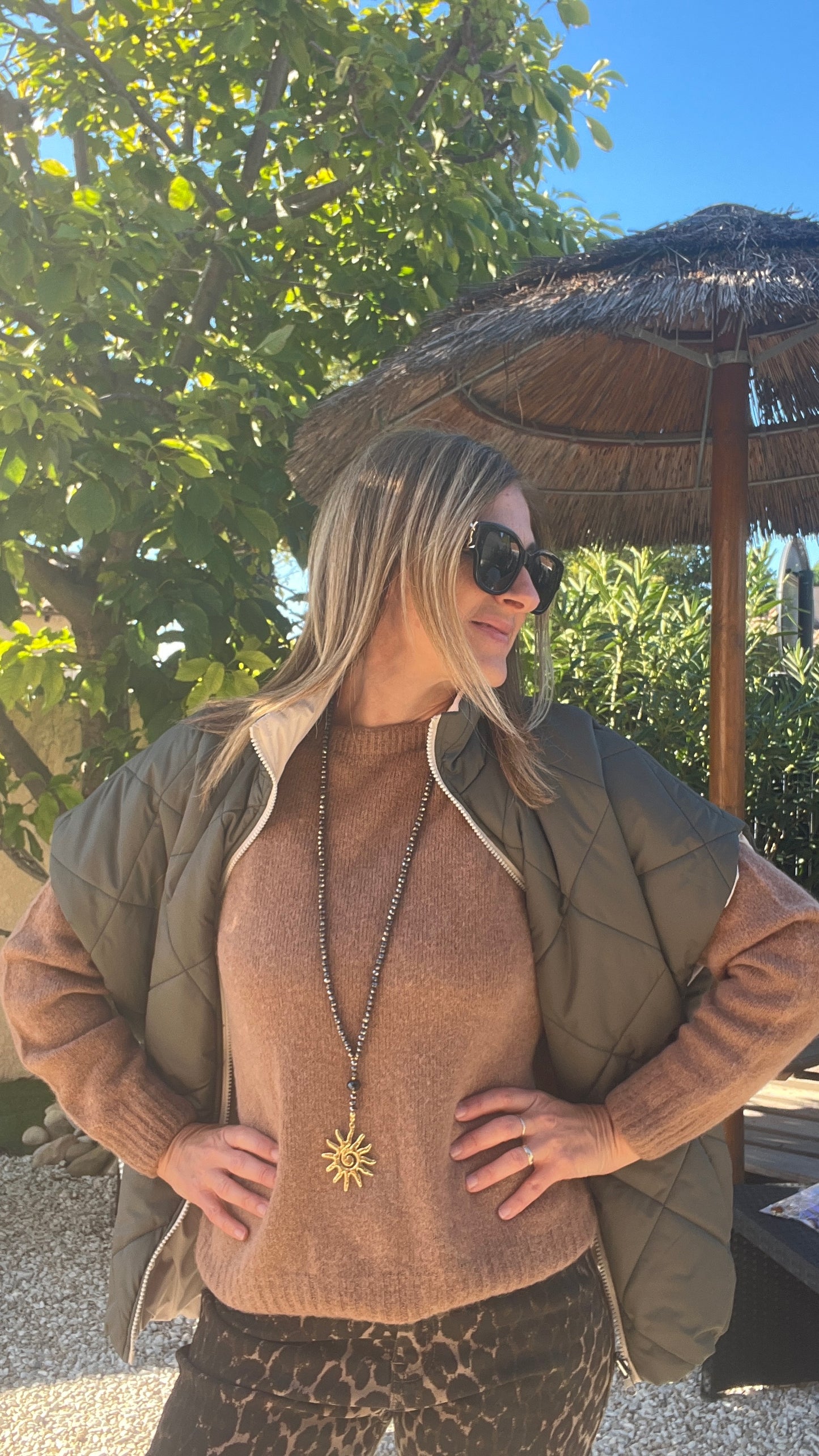 SAUTOIR EN PERLES "SOLEIL"