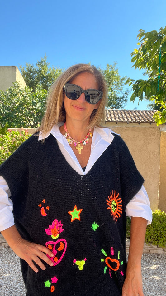PULL PONCHO NOIR SANS MANCHES NOIR "ETOILE"