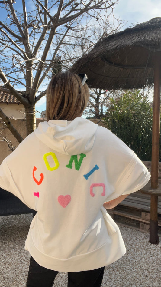 SWEAT A CAPUCHE MANCHES COURTES ICONIC