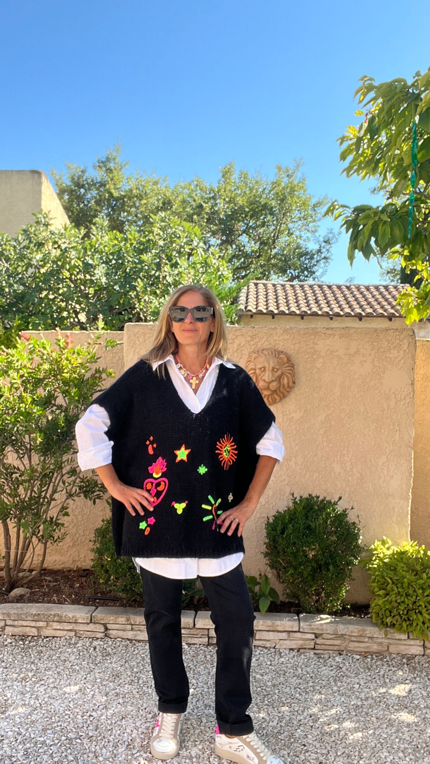 PULL PONCHO NOIR SANS MANCHES NOIR "ETOILE"
