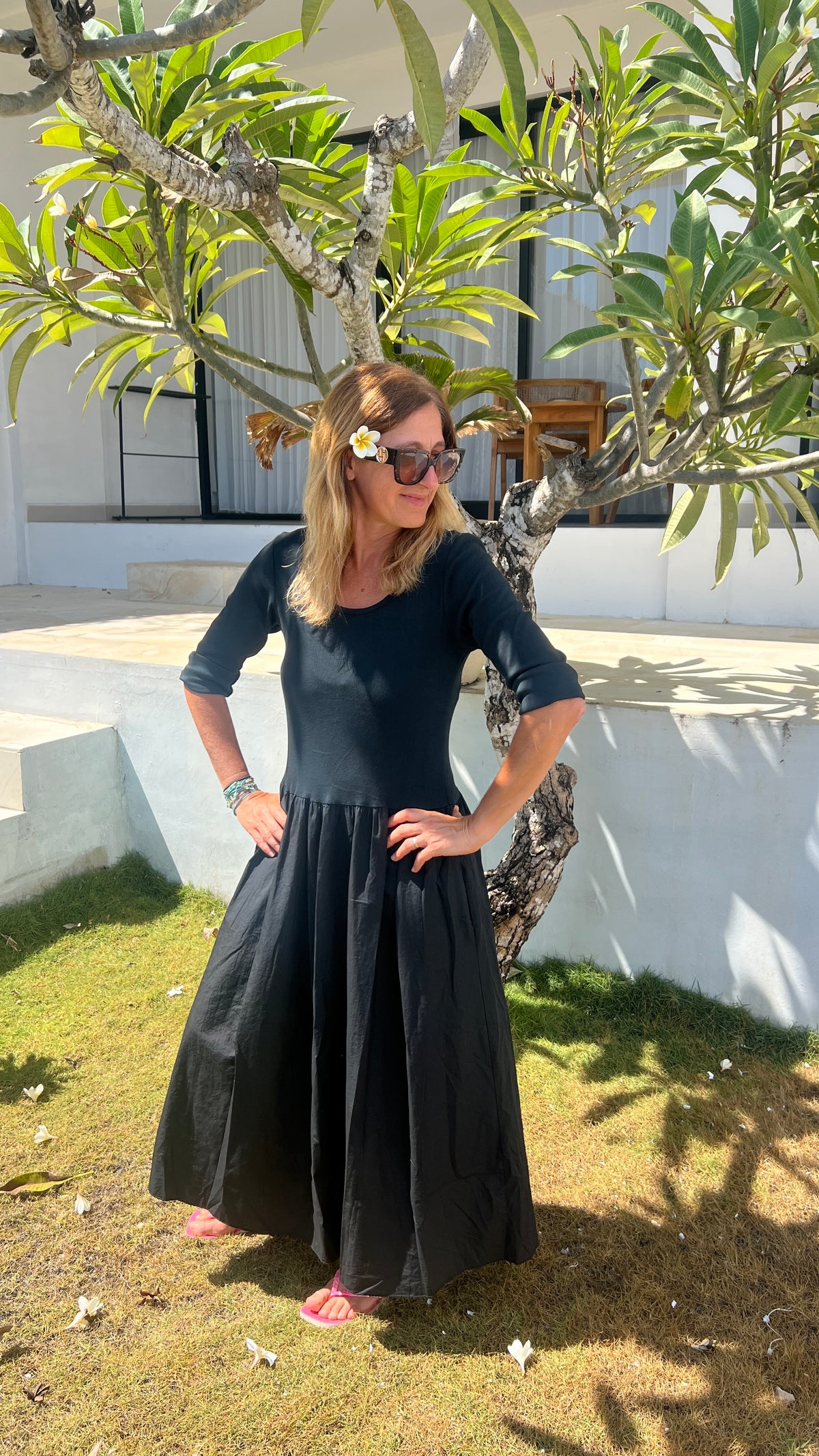 ROBE NOIRE LONGUE MANCHES LONGUES