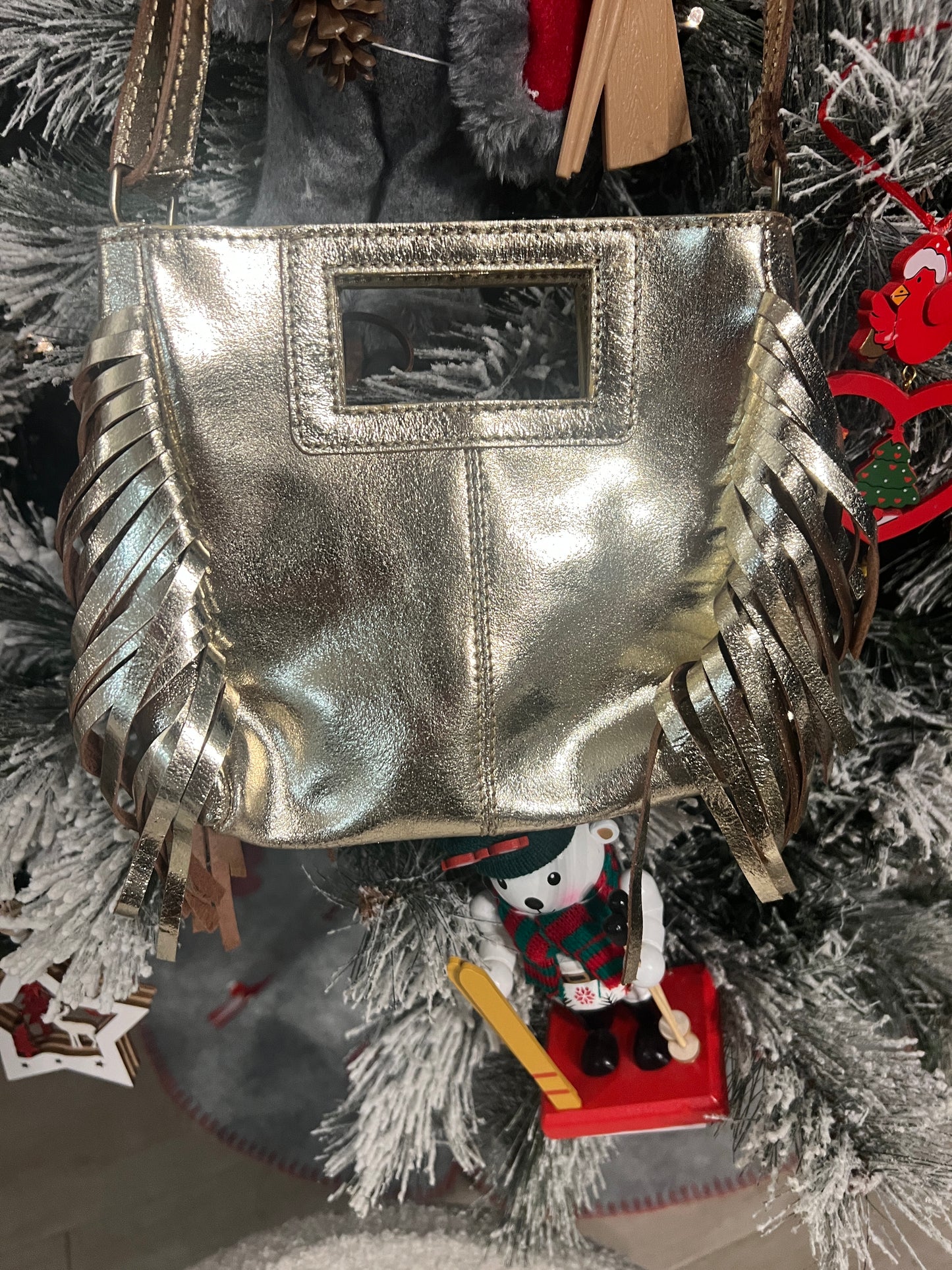PETIT SAC EN CUIR DORE A FRANGES