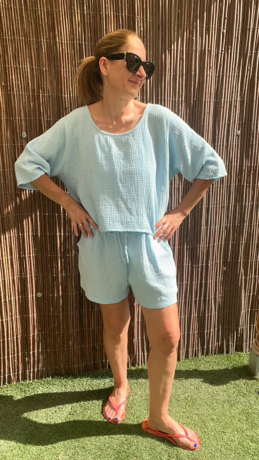 Tee-shirt bleu ciel