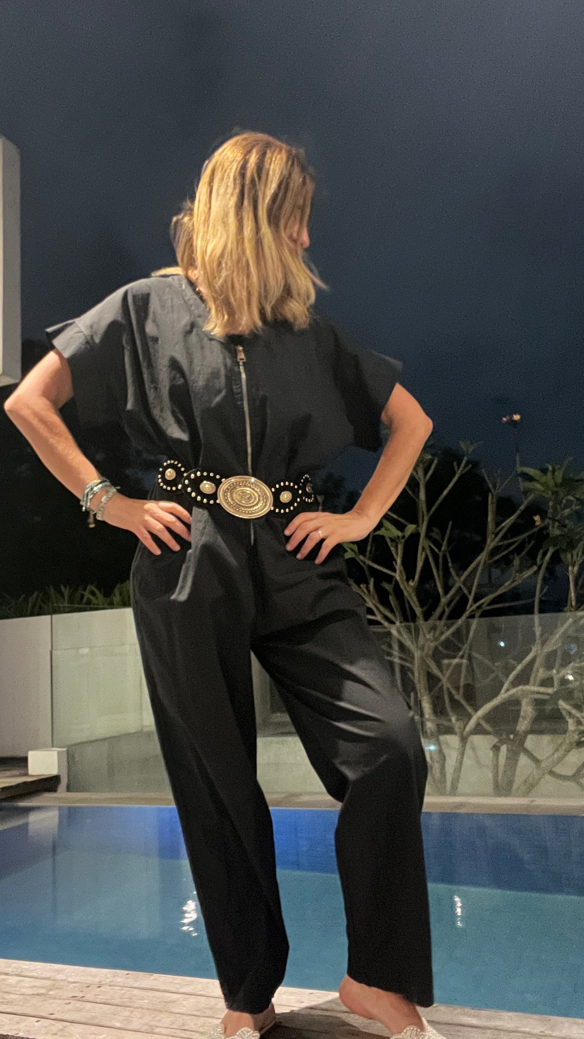 COMBINAISON PANTALON MANCHES COURTES NOIRE