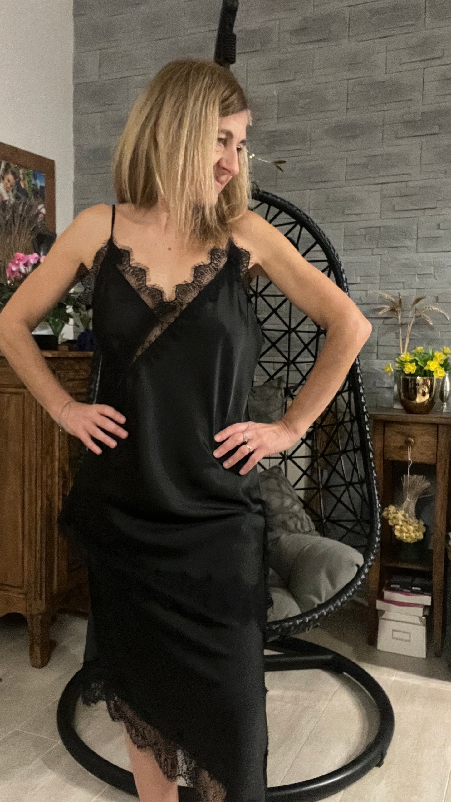 JUPE LONGUE NOIRE ASYMETRIQUE