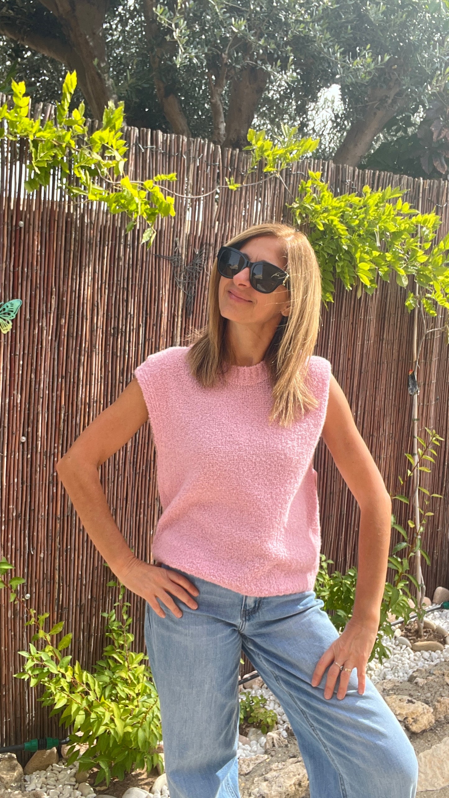 PULL ROSE SANS MANCHES "ZOE"