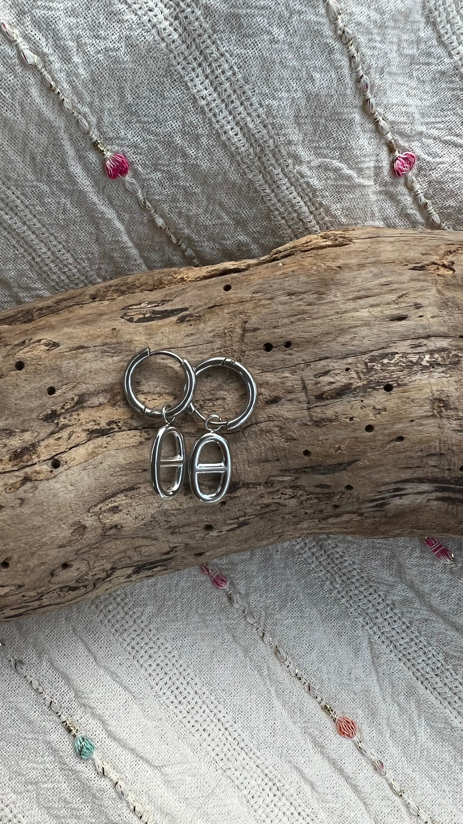 Boucles d'oreilles Corfou argentées en acier inoxydable