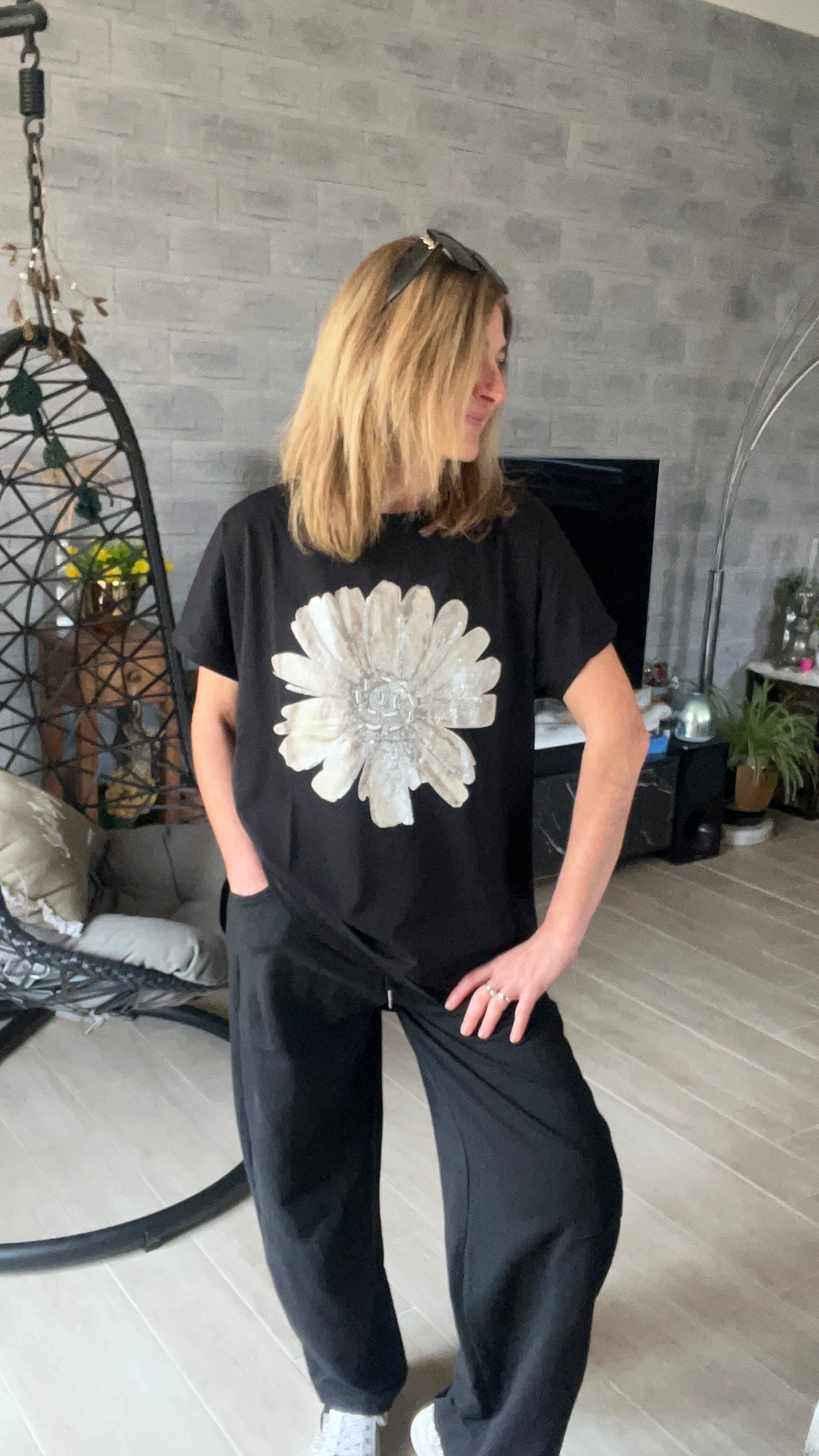 TEE-SHIRT TUNIQUE NOIR "MARGUERITE"