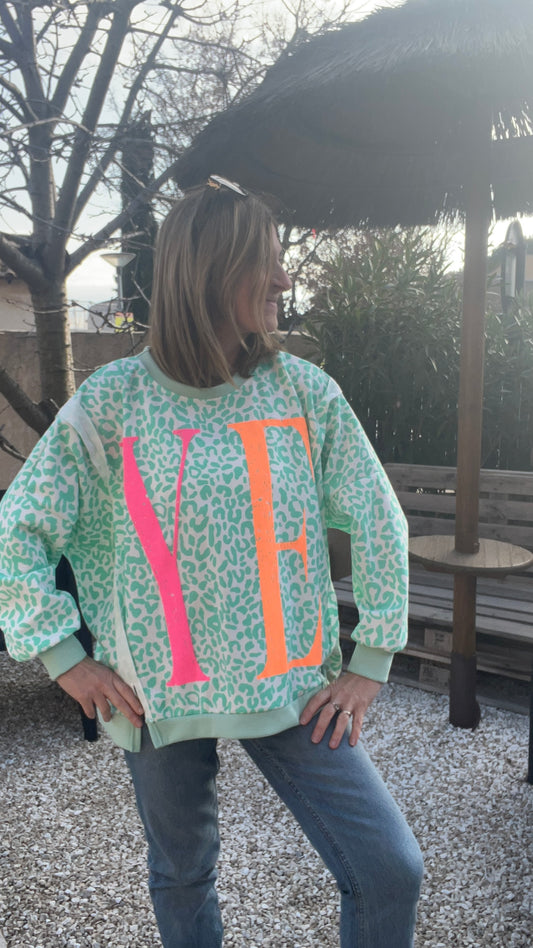 SWEAT LEOPARD VERT/BLANC "YEAH"