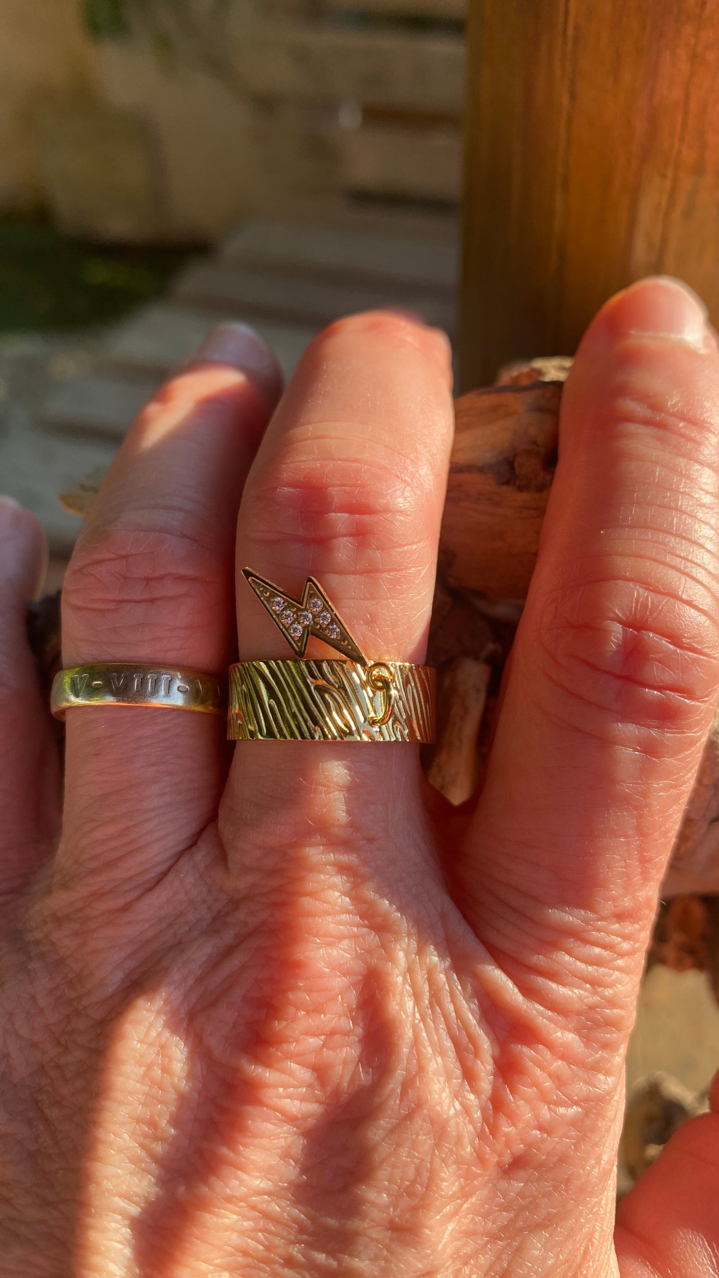 Bague doré "médaillons éclair"