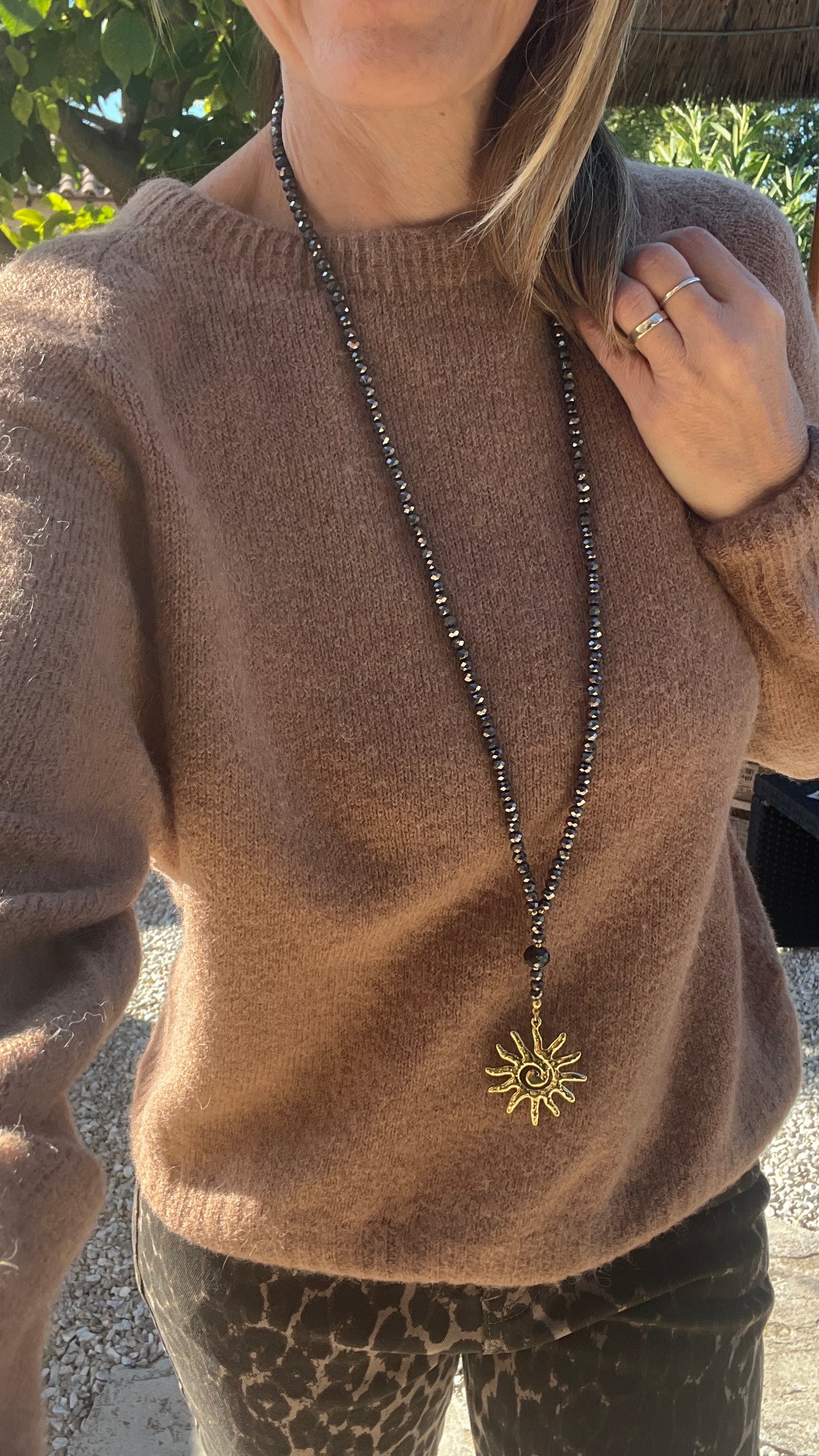 SAUTOIR EN PERLES "SOLEIL"