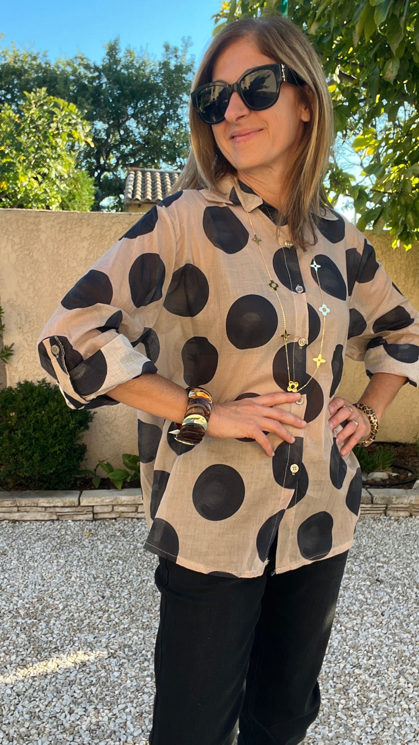 CHEMISIER  BEIGE "A POIS NOIR"