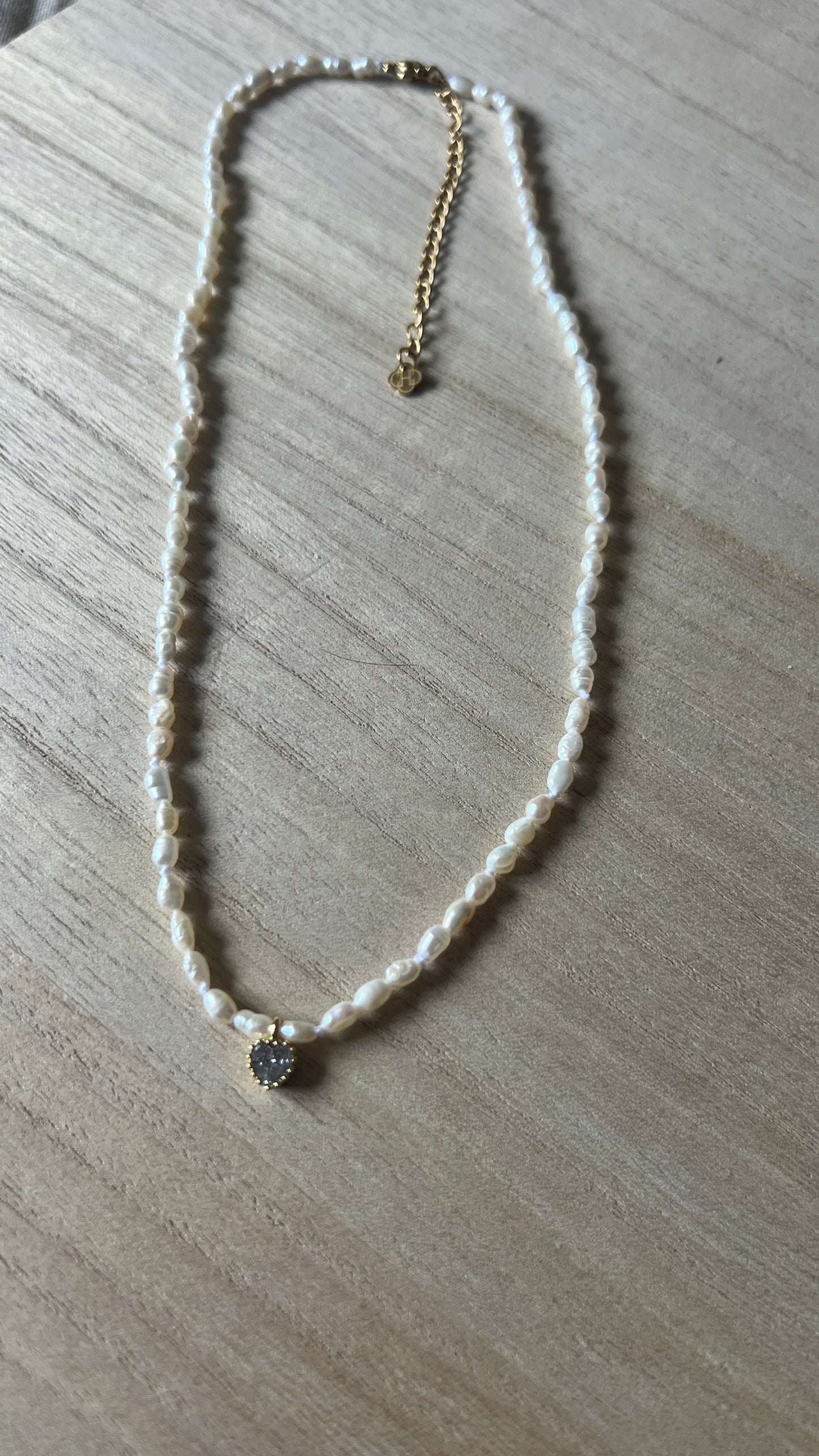 COLLIER PERLES OVALE BLANCHES "HABAHA"