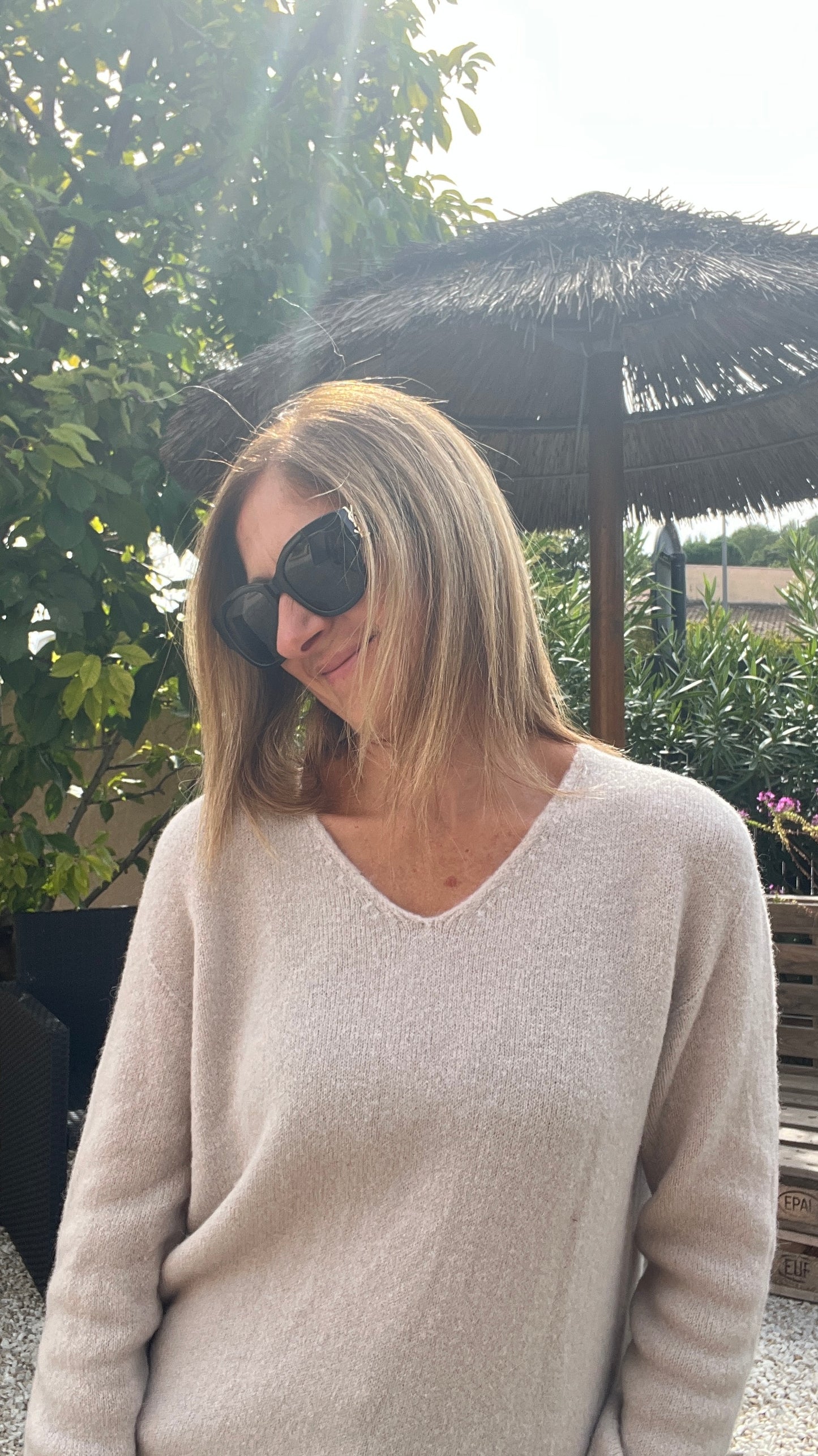 PULL BEIGE CLAIR "NEON"