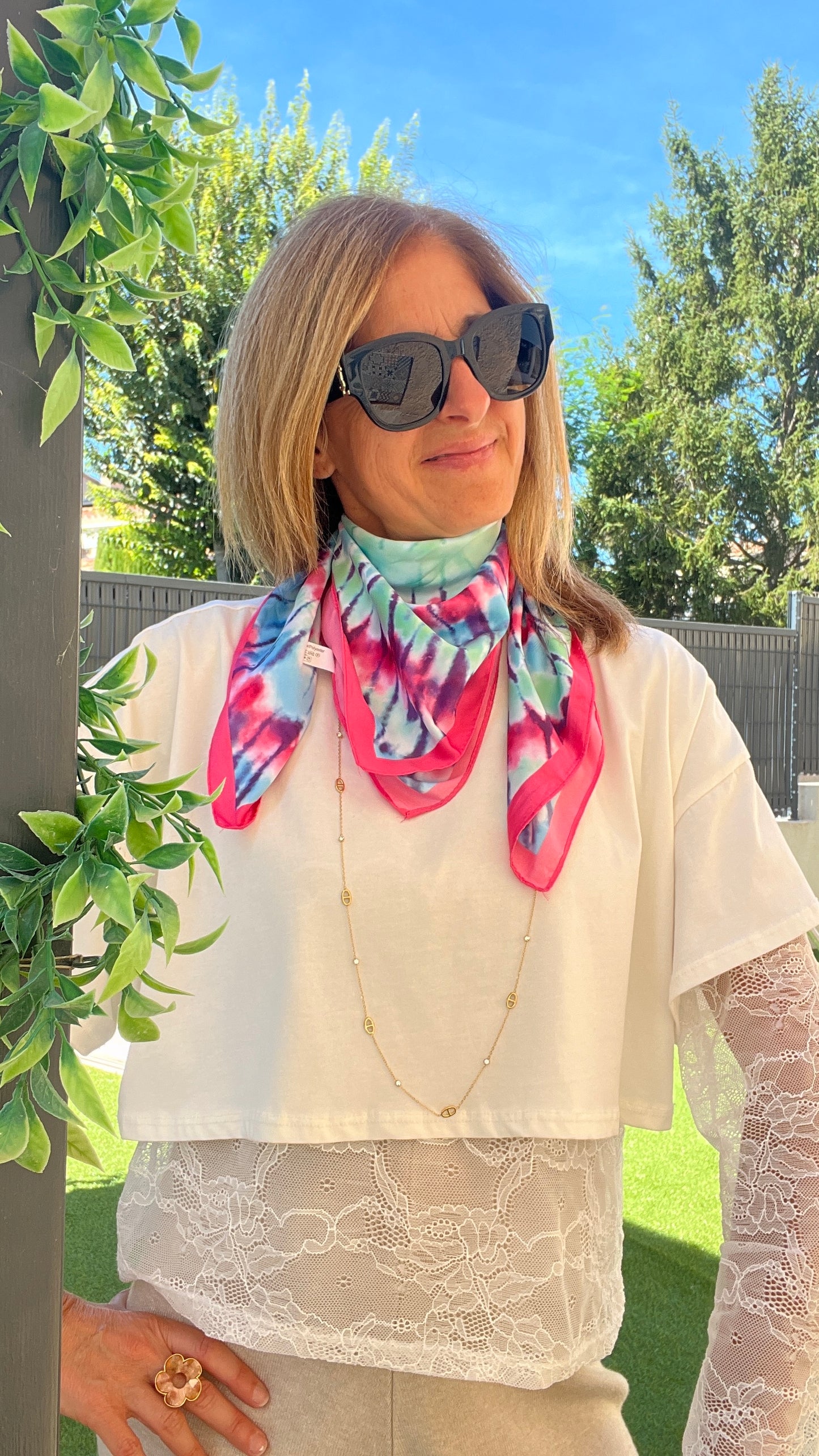 FOULARD MULTICOLORE "PETIT CARRE"