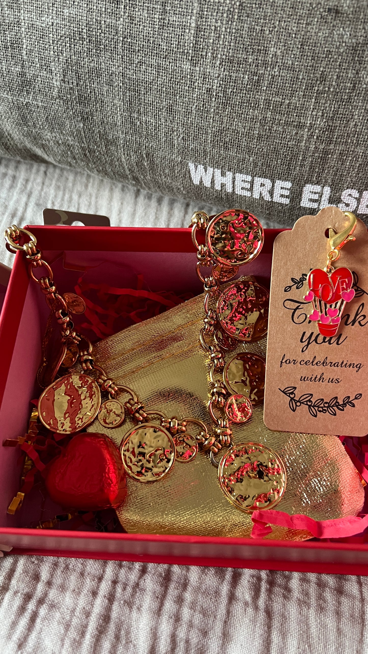 COLLIER DORE & MEDAILLONS & PIECES "HABAHA"