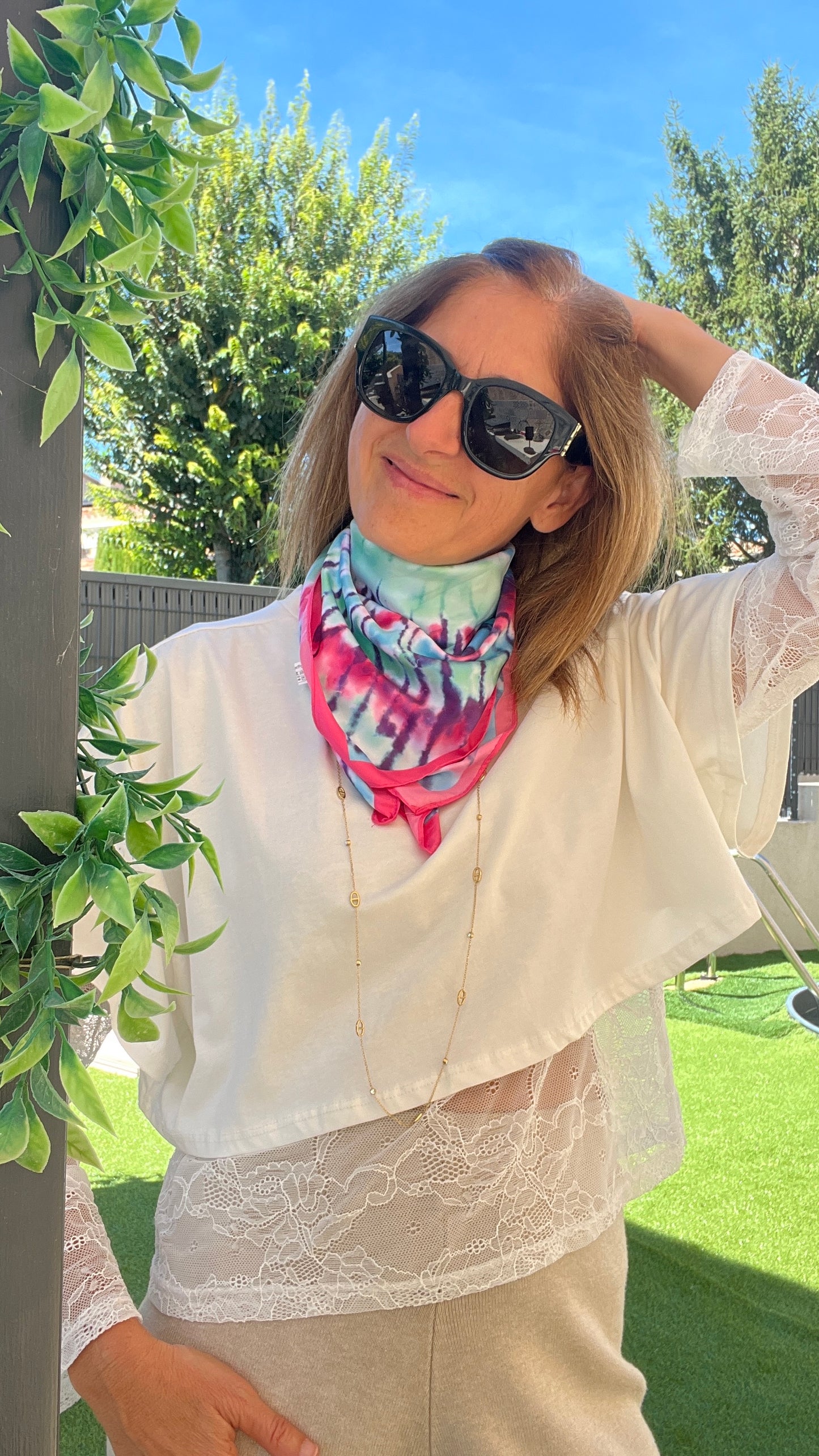 FOULARD MULTICOLORE "PETIT CARRE"