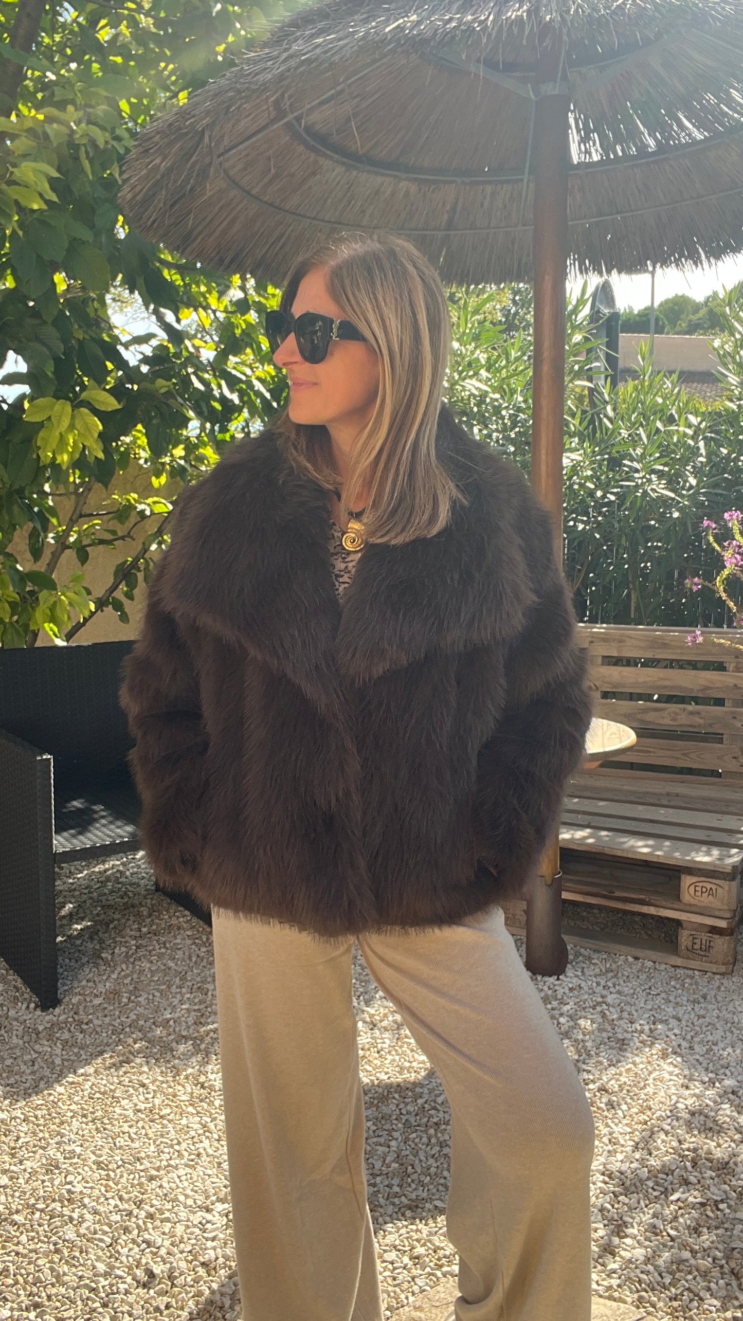VESTE FOURRURE CHOCOLAT "CLARA"