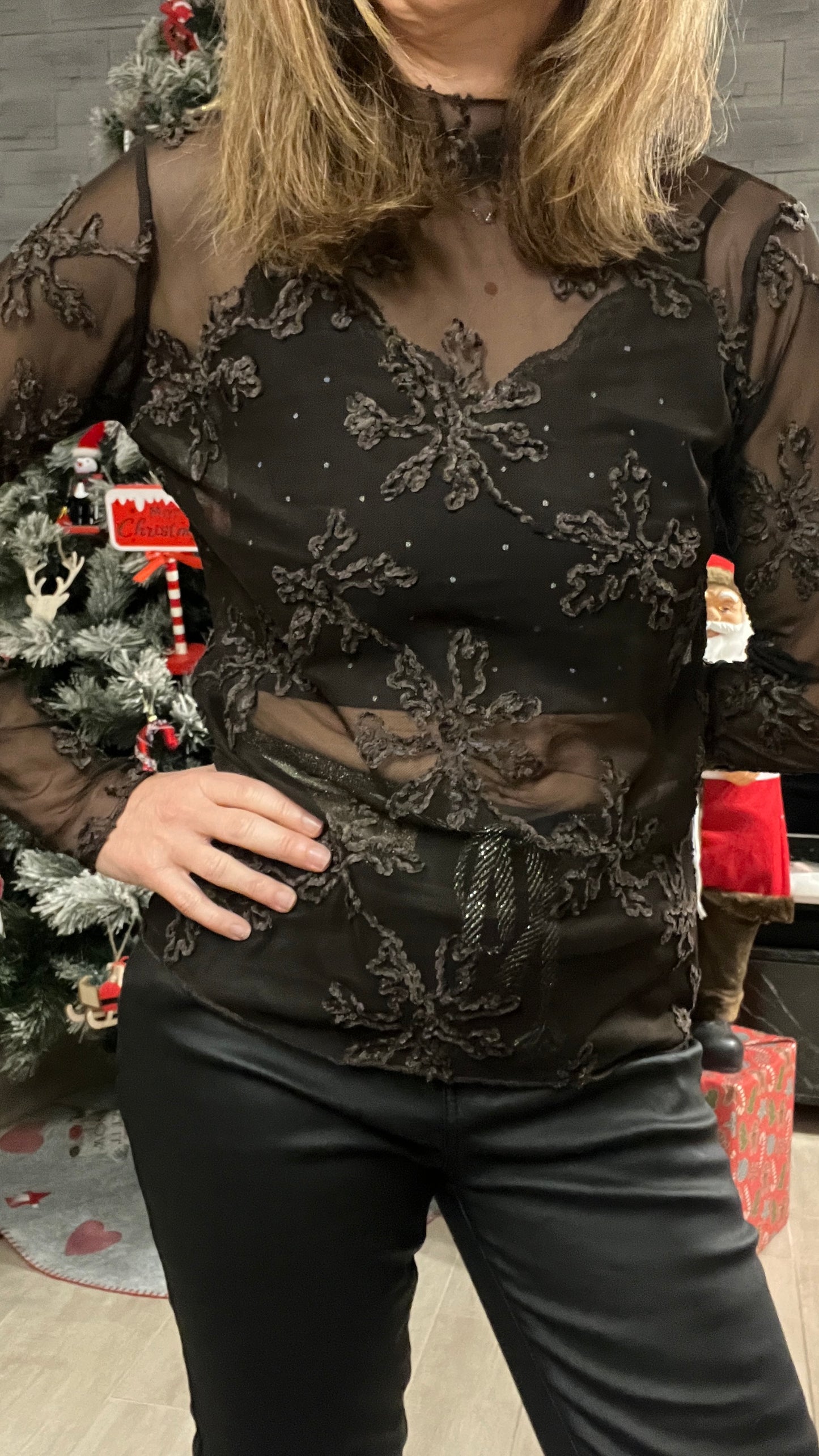 TOP CHOCOLAT EN DENTELLE MANCHES LONGUES